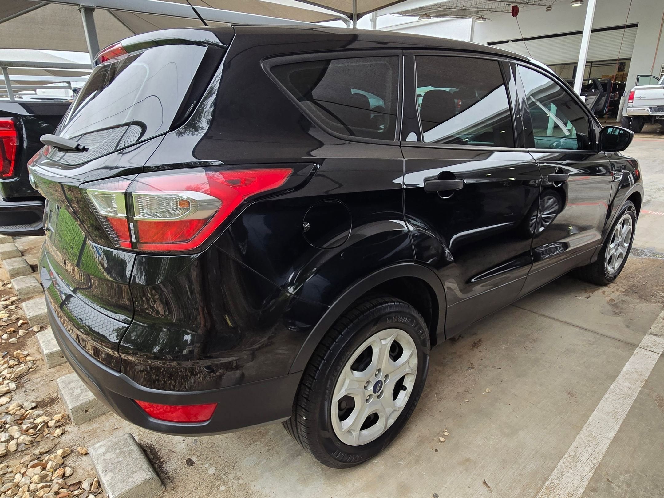 2018 Ford ESCAPE S S