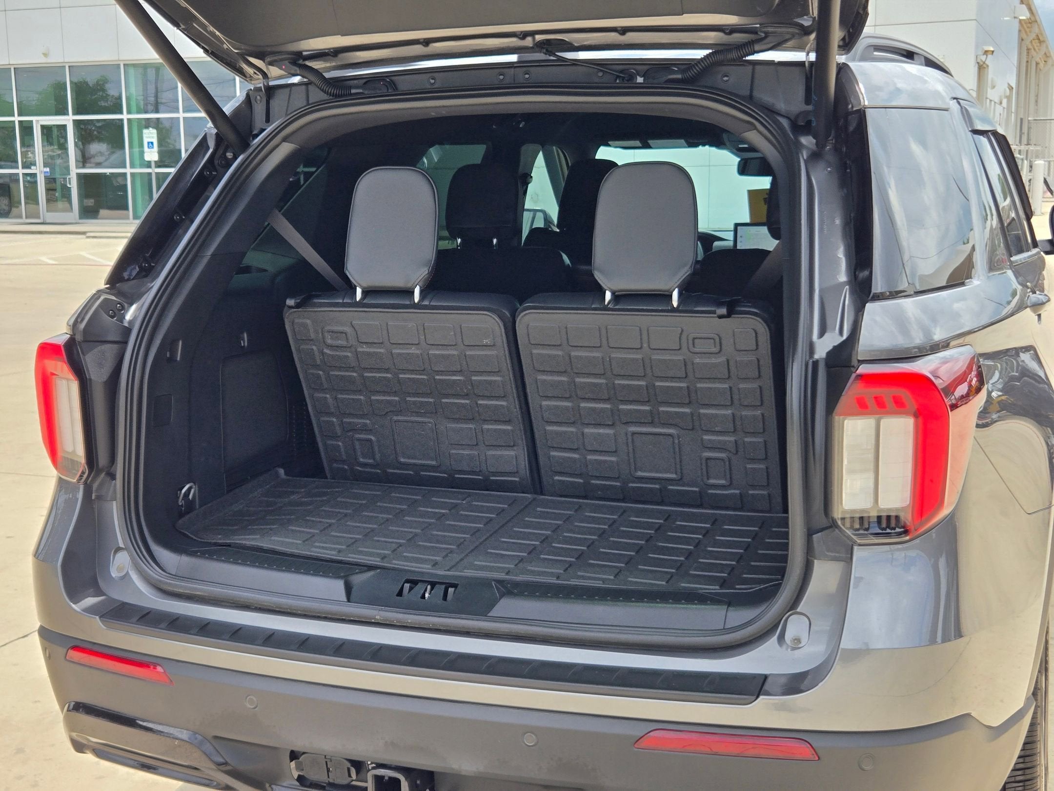 2025 Ford EXPLORER ST LINE