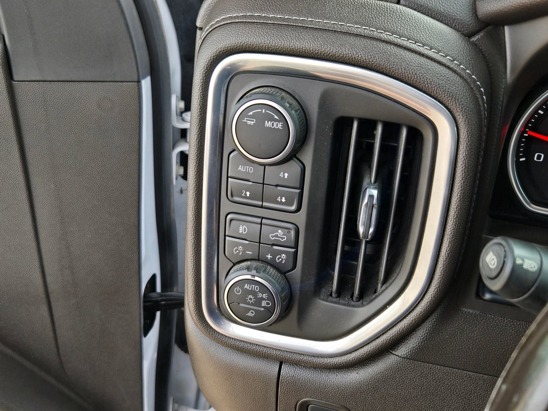 2020 Chevrolet SILV 2500 4WD LTZ