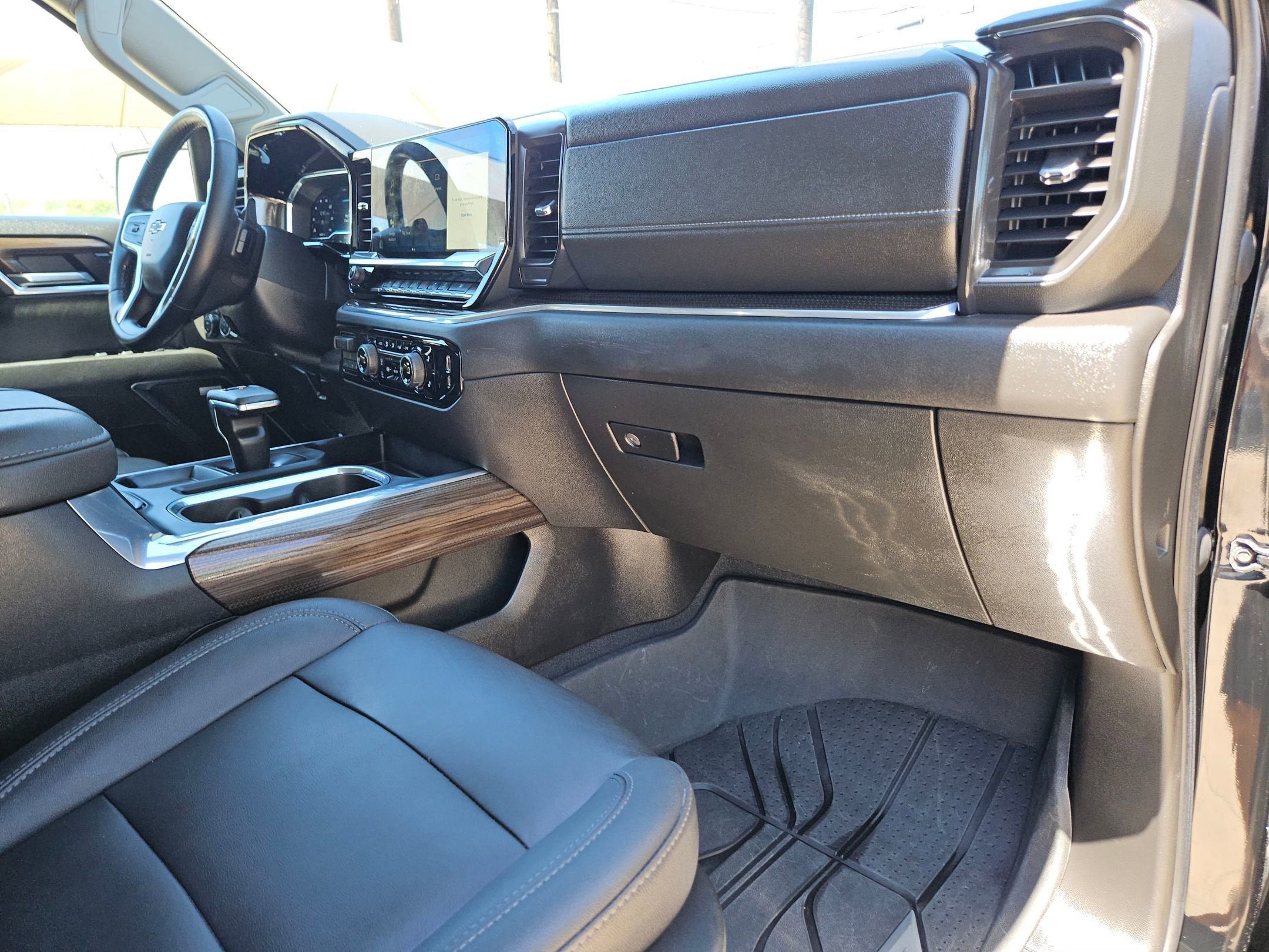 2023 Chevrolet SILV 1500 4WD RST