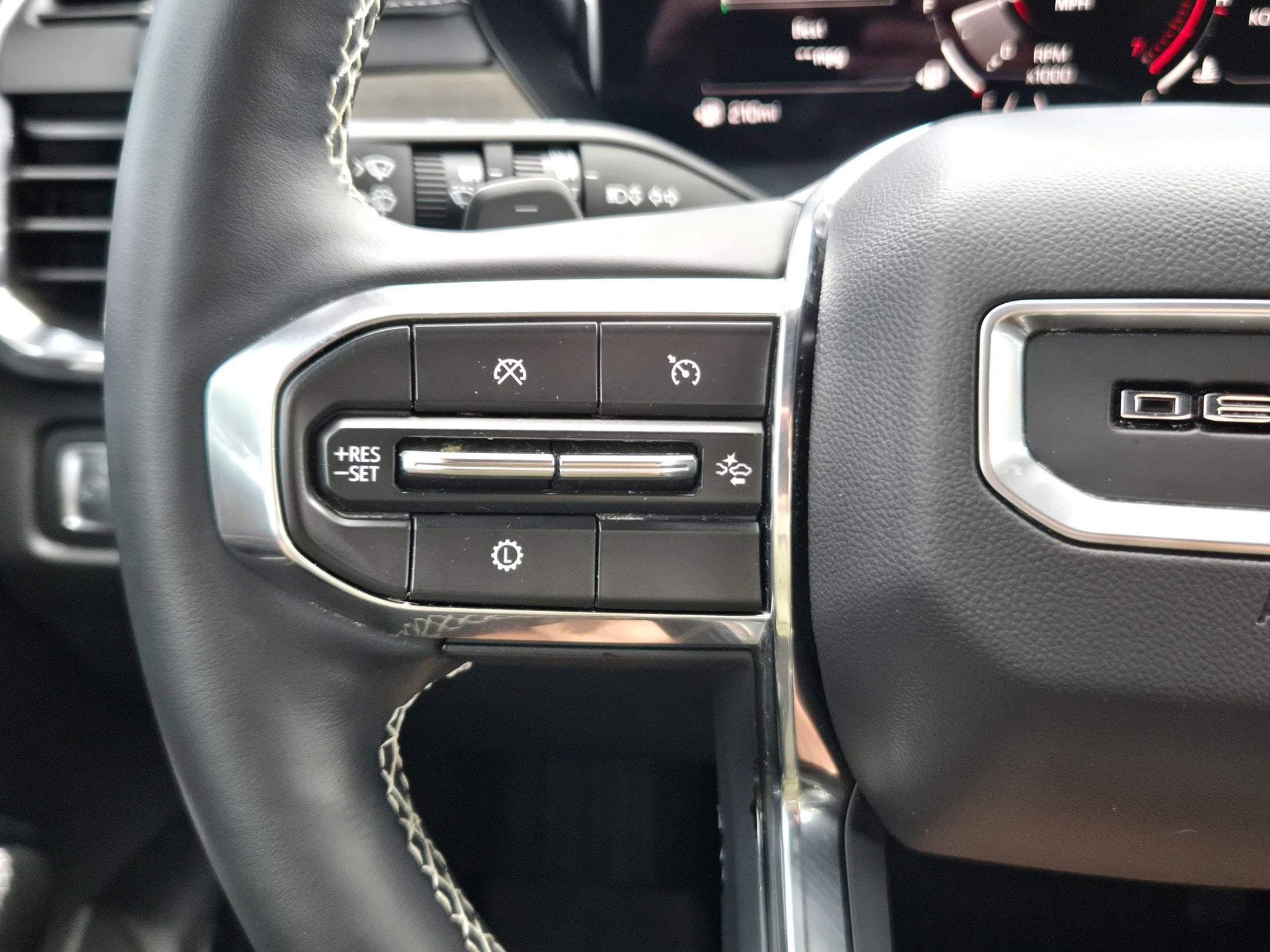 2024 GMC ACADIA DENALI