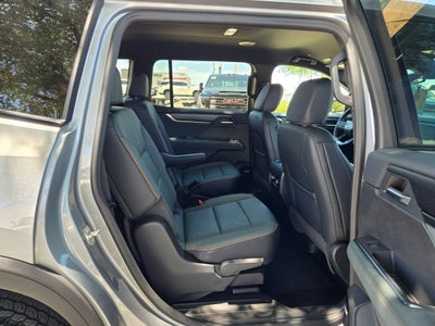 2024 GMC ACADIA AWD AT4