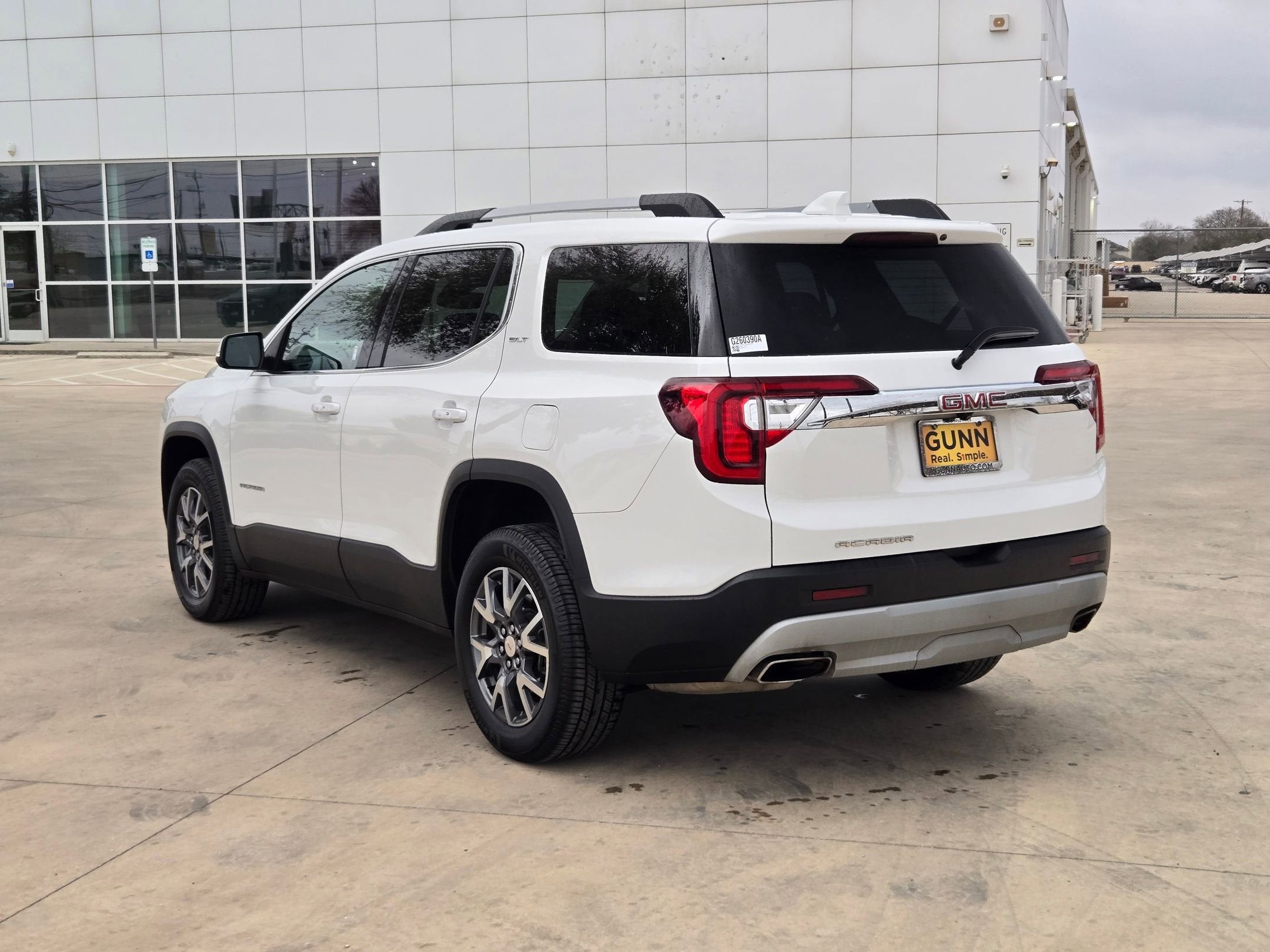 2023 GMC ACADIA SLT