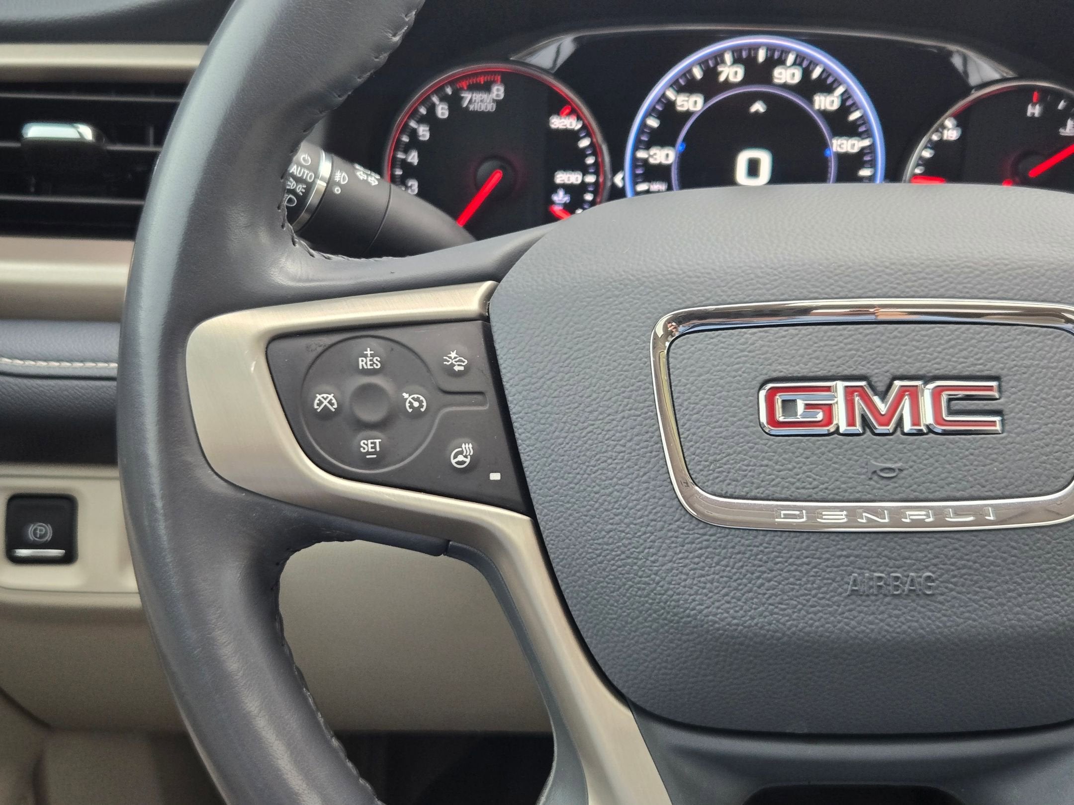 2020 GMC ACADIA DENALI