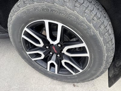 2023 GMC YUKON XL AT4