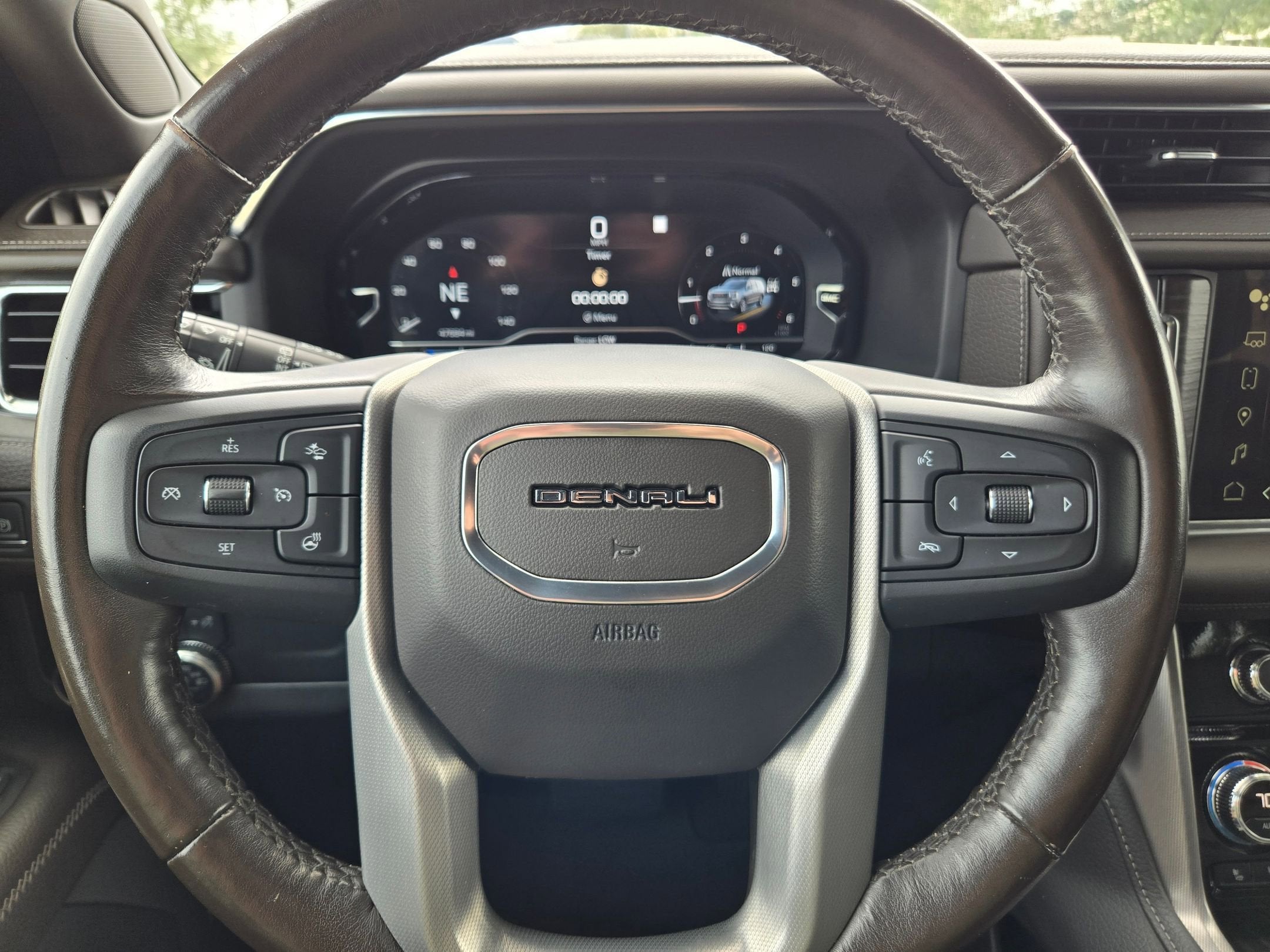 2022 GMC YUKON XL DENALI