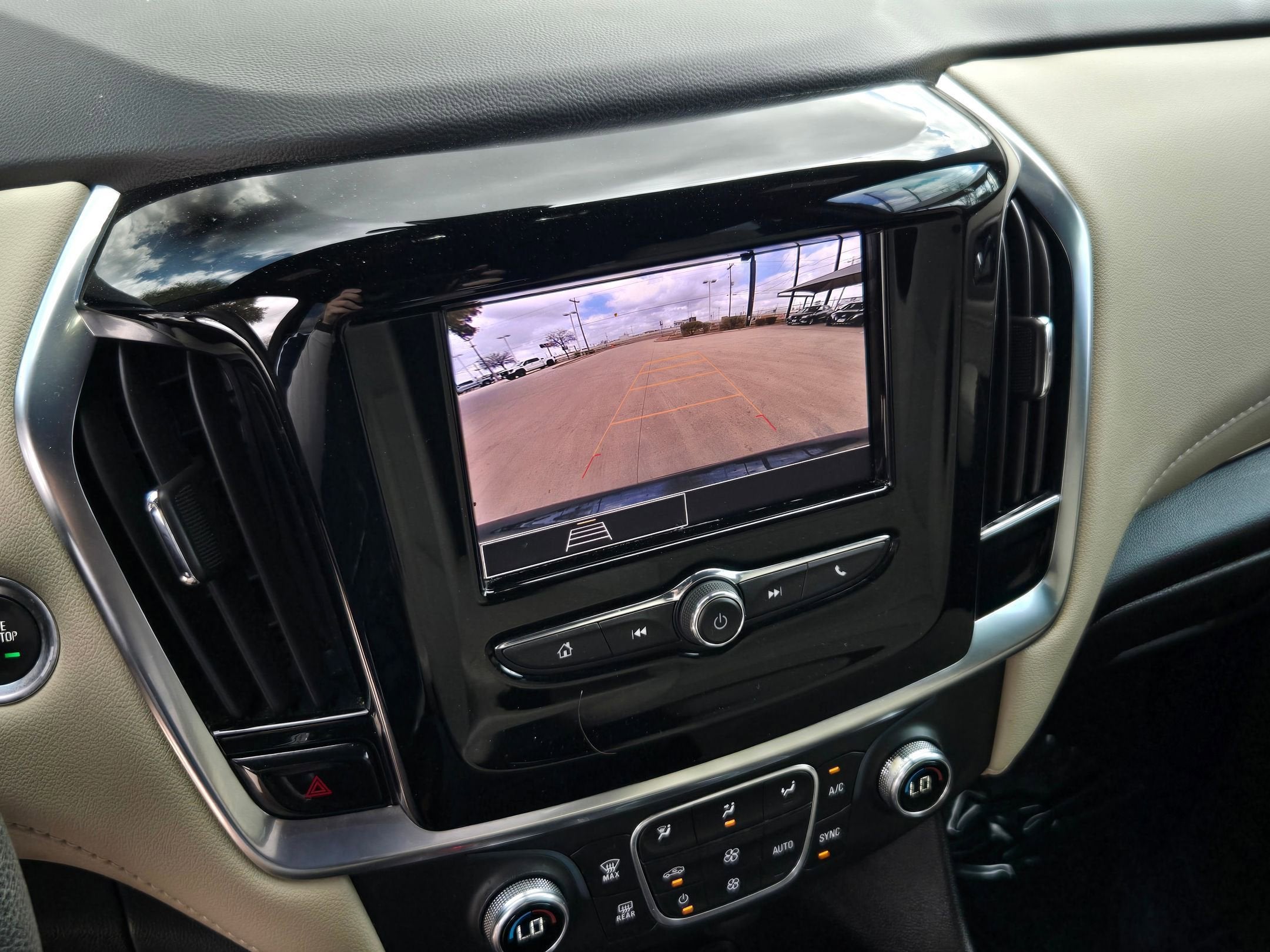 2022 Chevrolet TRAVERSE LS