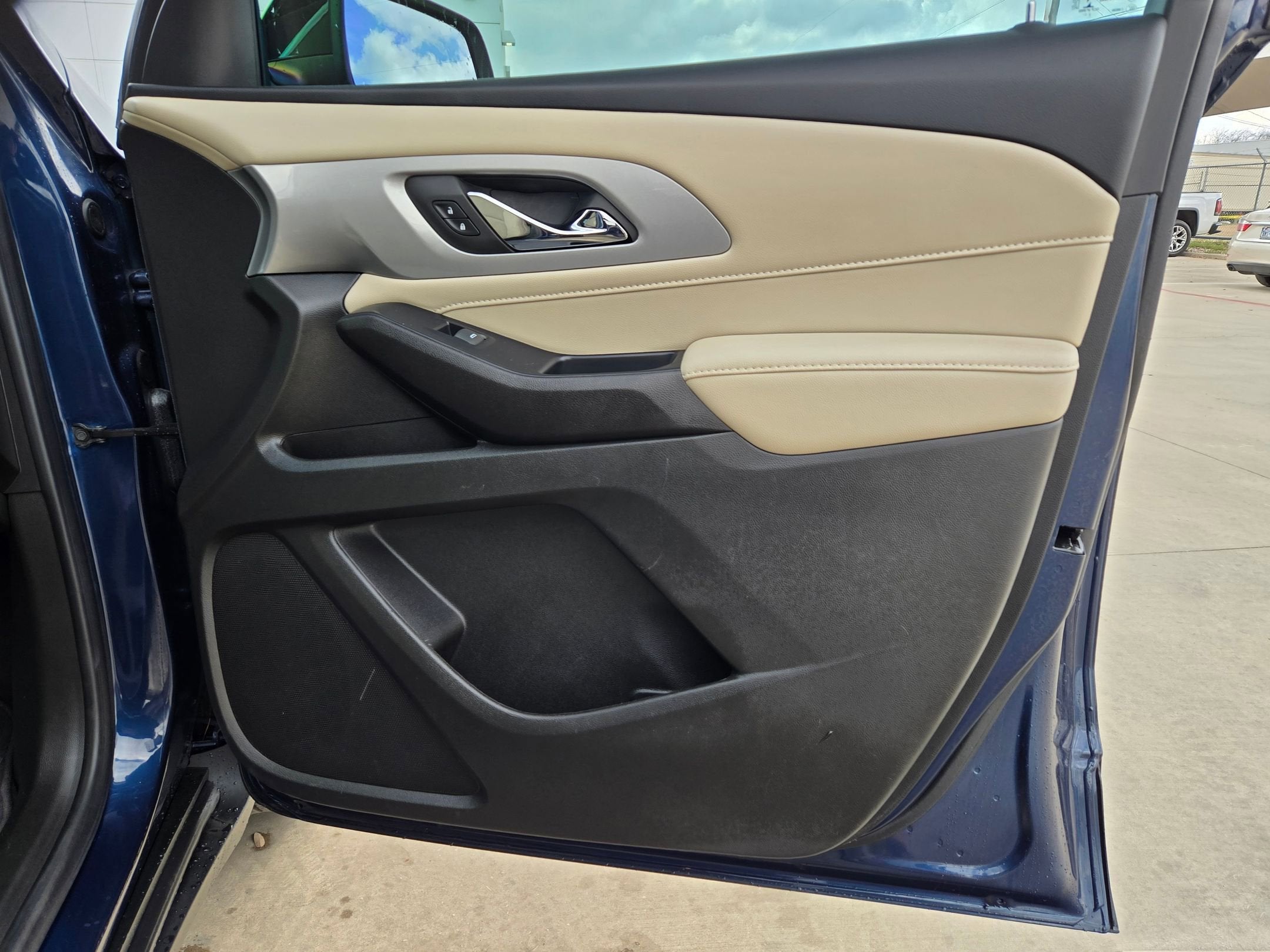 2022 Chevrolet TRAVERSE LS