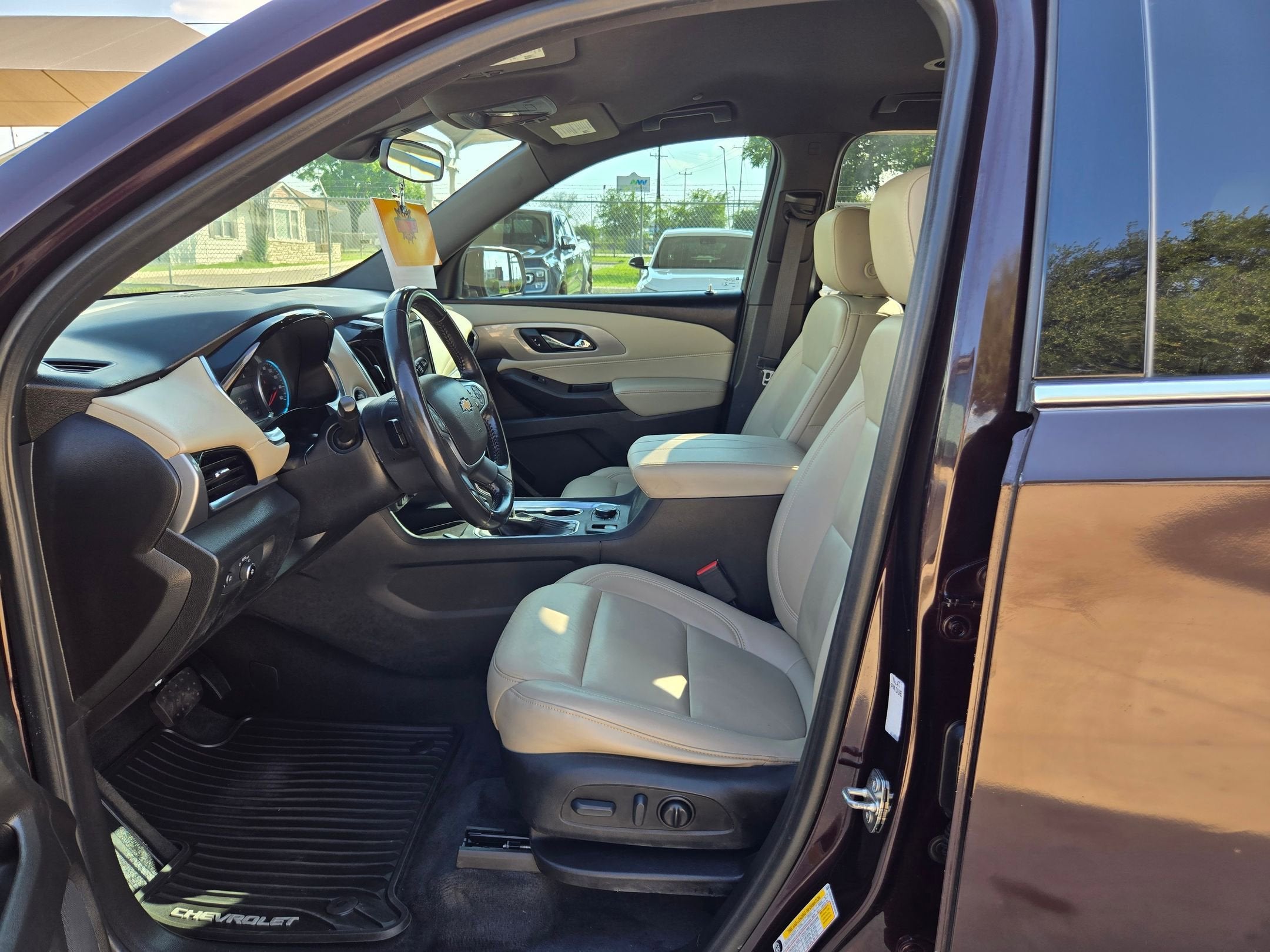 2022 Chevrolet TRAVERSE LT