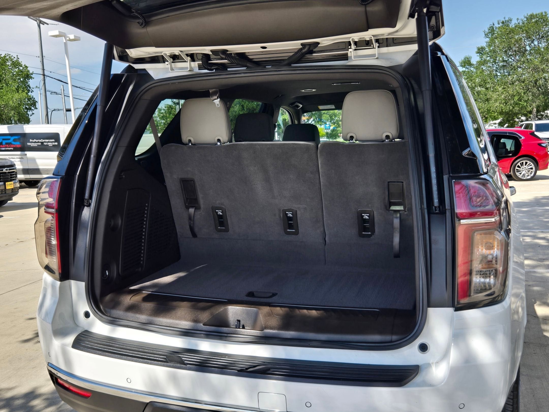 2024 Chevrolet TAHOE LT
