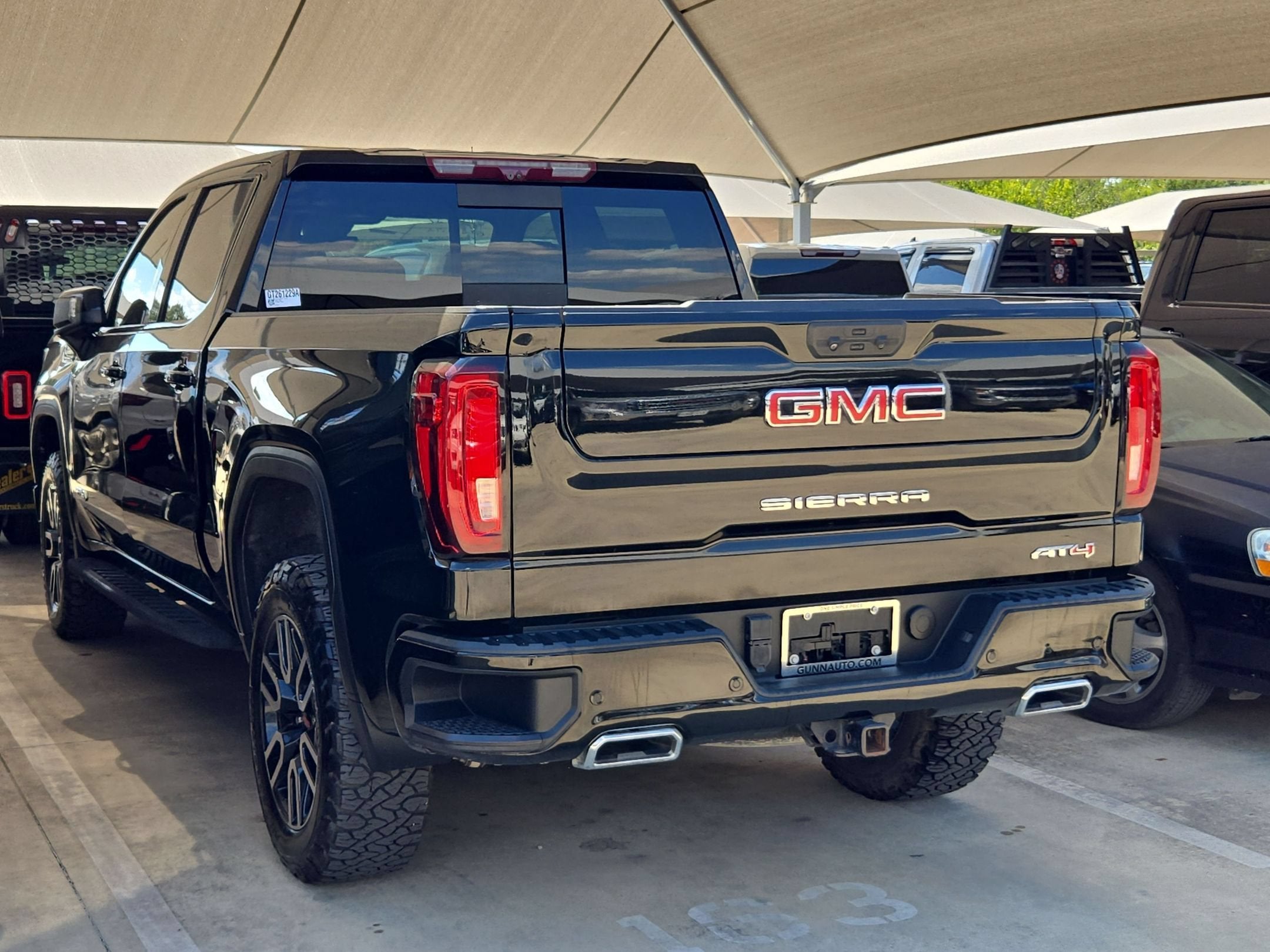 2023 GMC SIERRA 1500 AT4