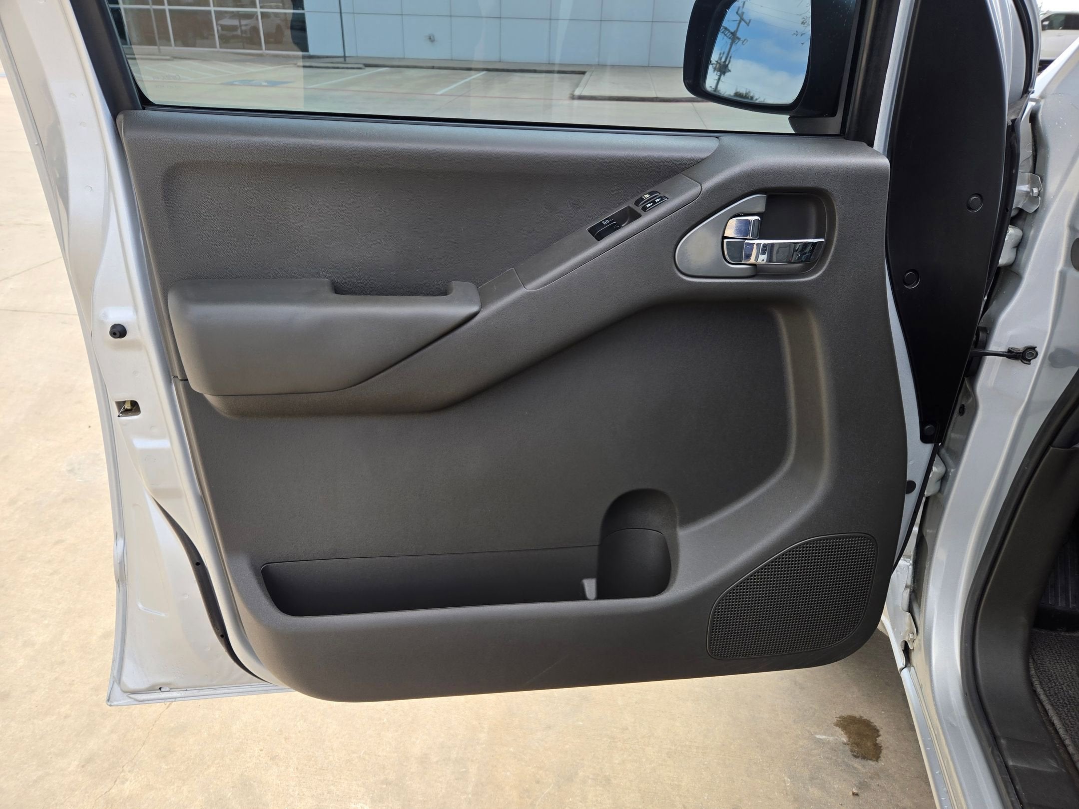 2009 Nissan FRONTIER SE