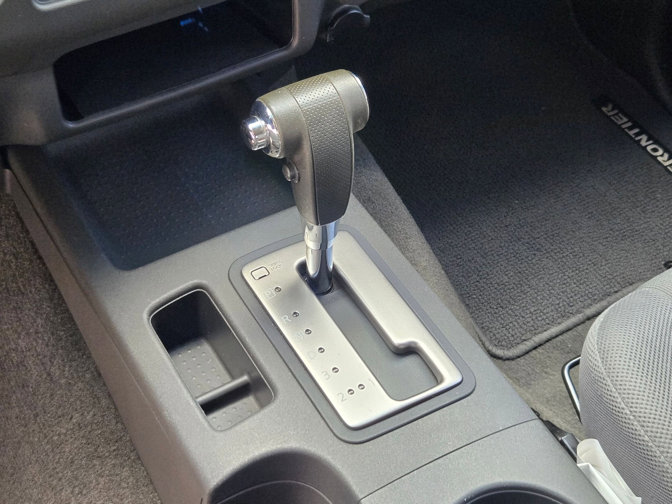 2009 Nissan FRONTIER SE