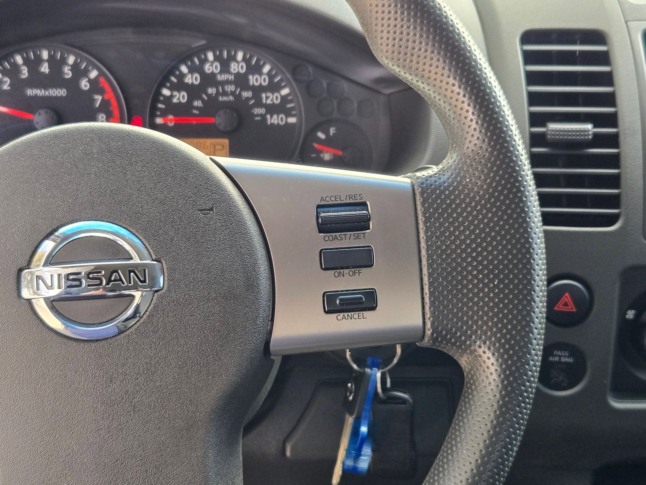 2009 Nissan FRONTIER SE