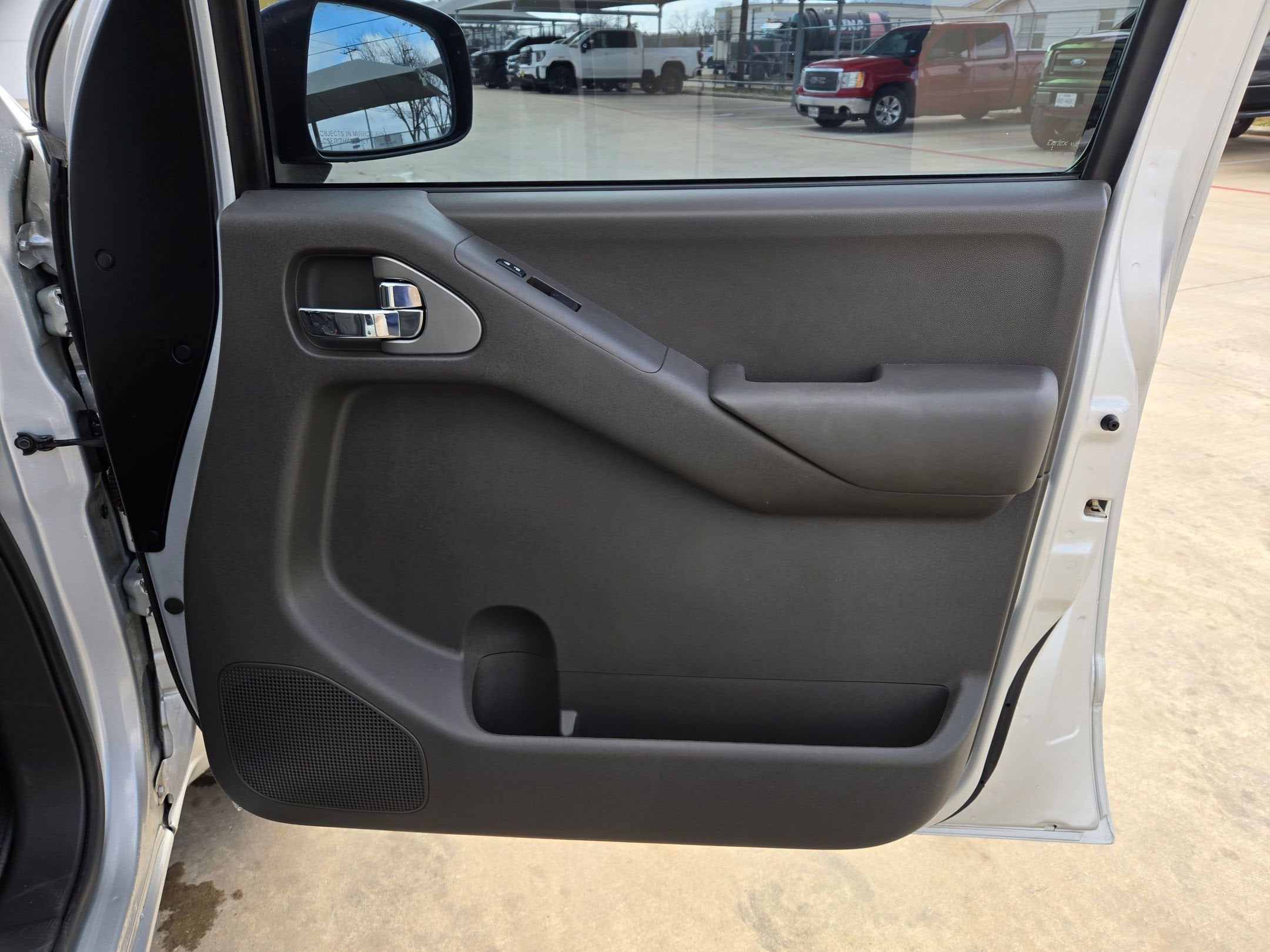 2009 Nissan FRONTIER SE