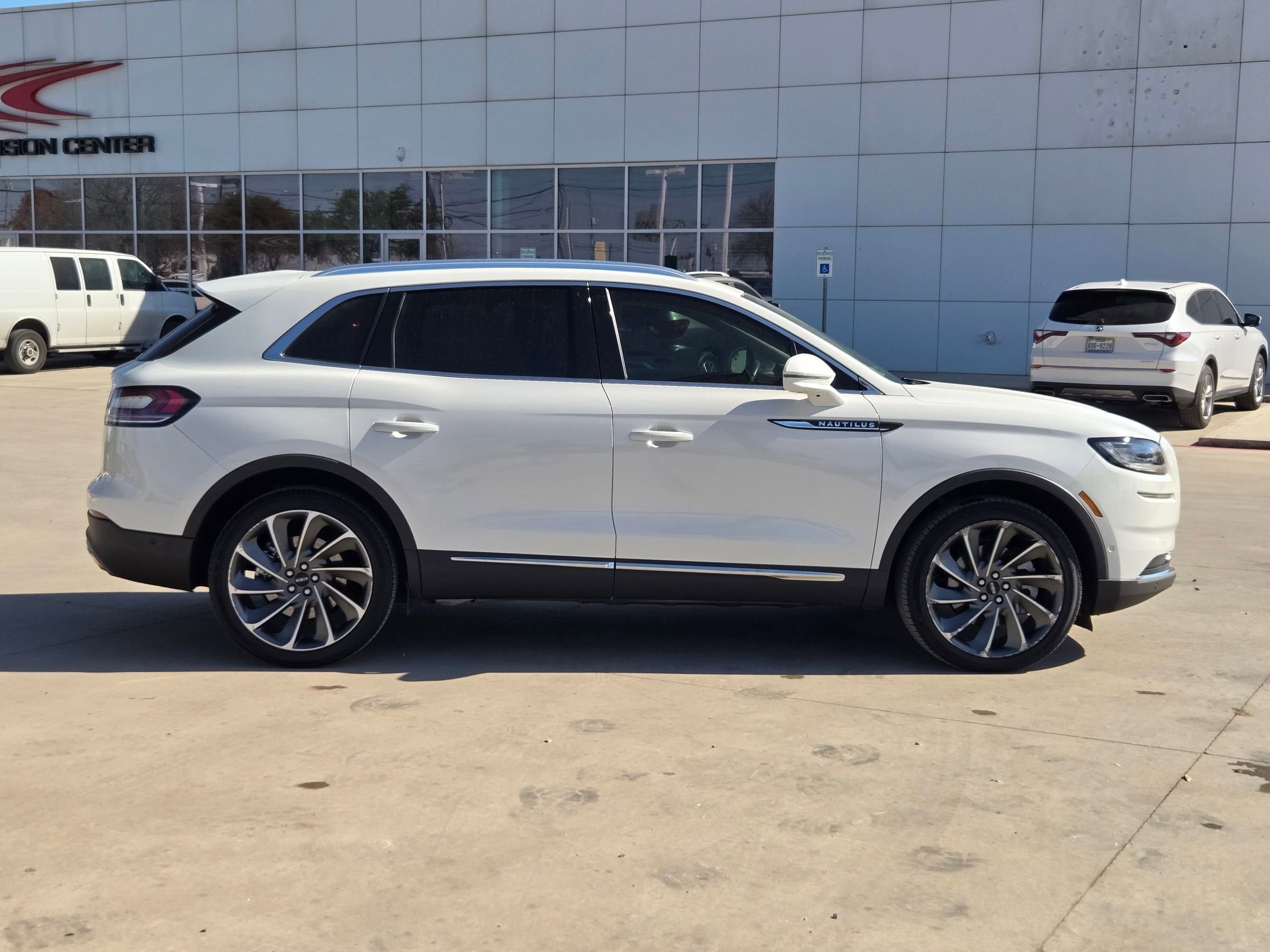 2023 Lincoln NAUTILUS RESERVE