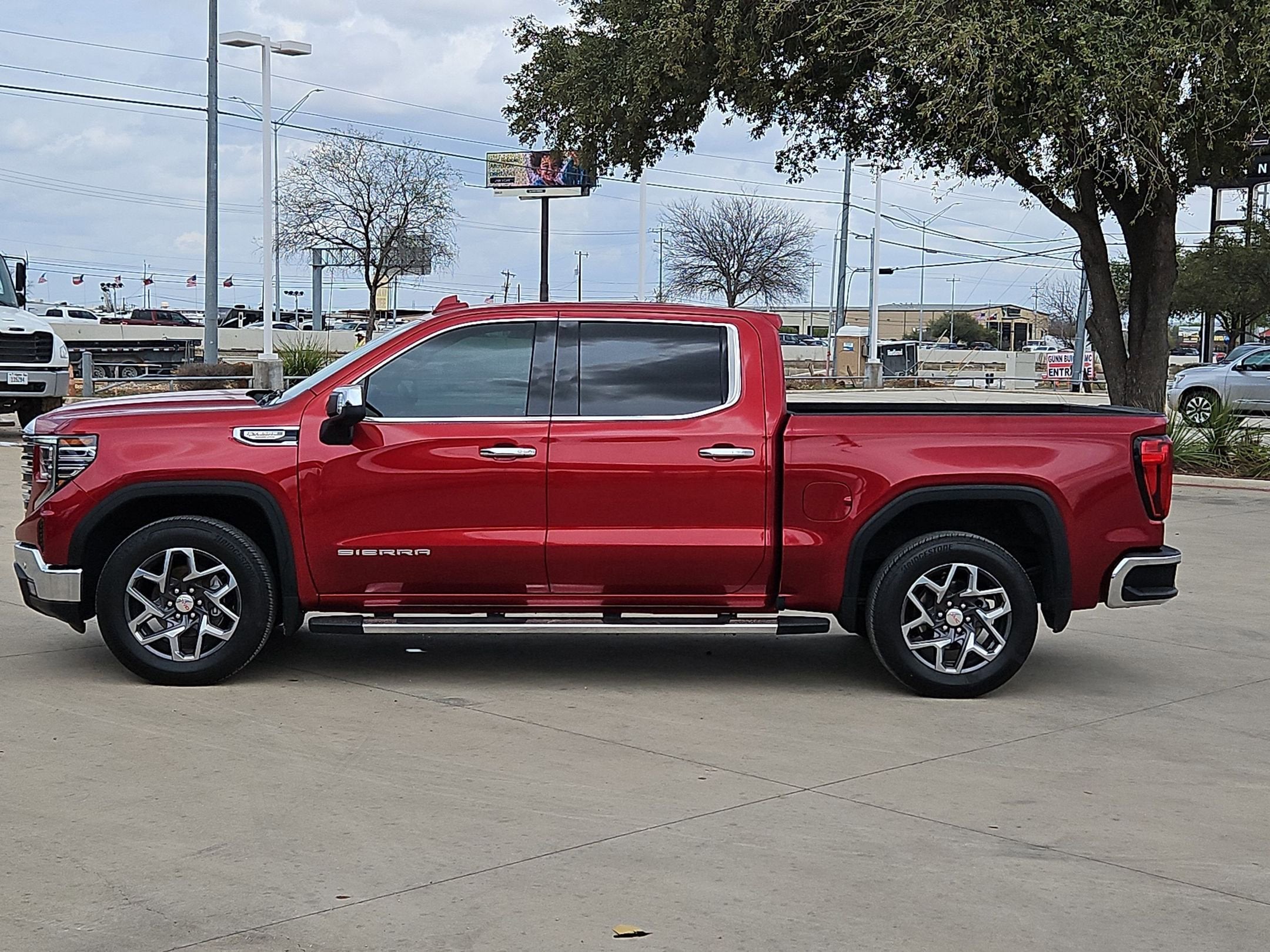 2024 GMC SIERRA 1500 SLT