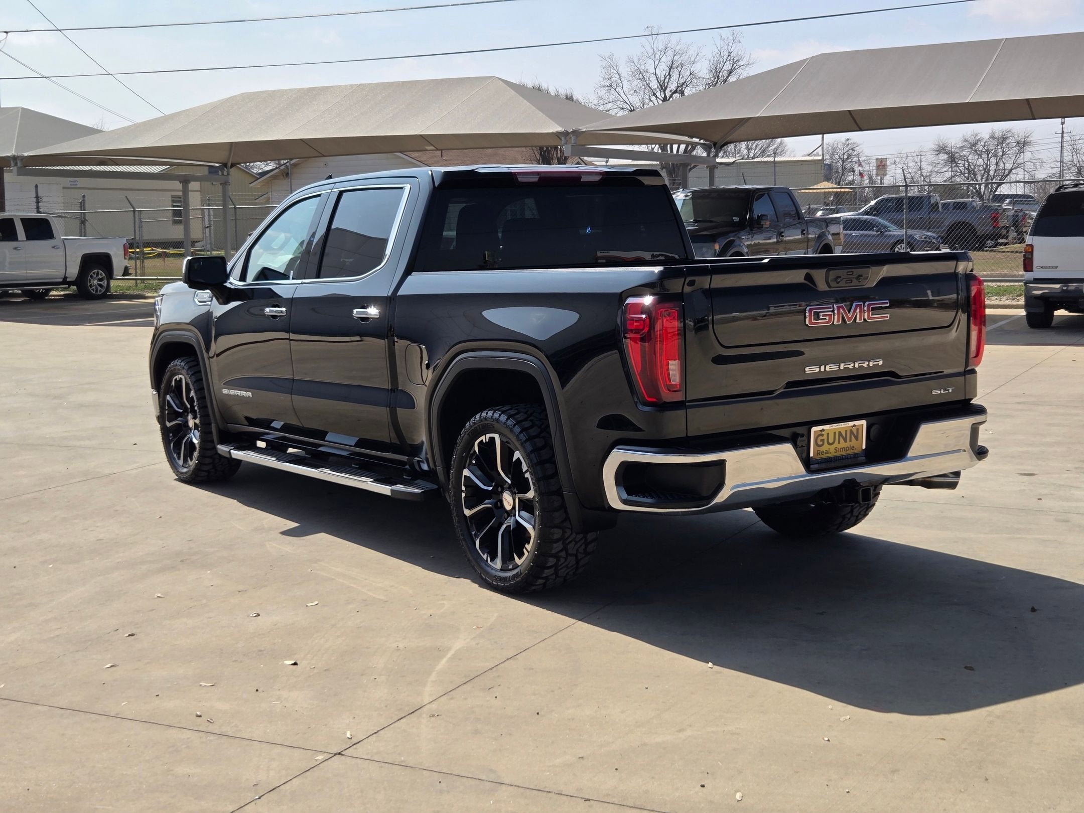 2024 GMC SIERRA 1500 SLT