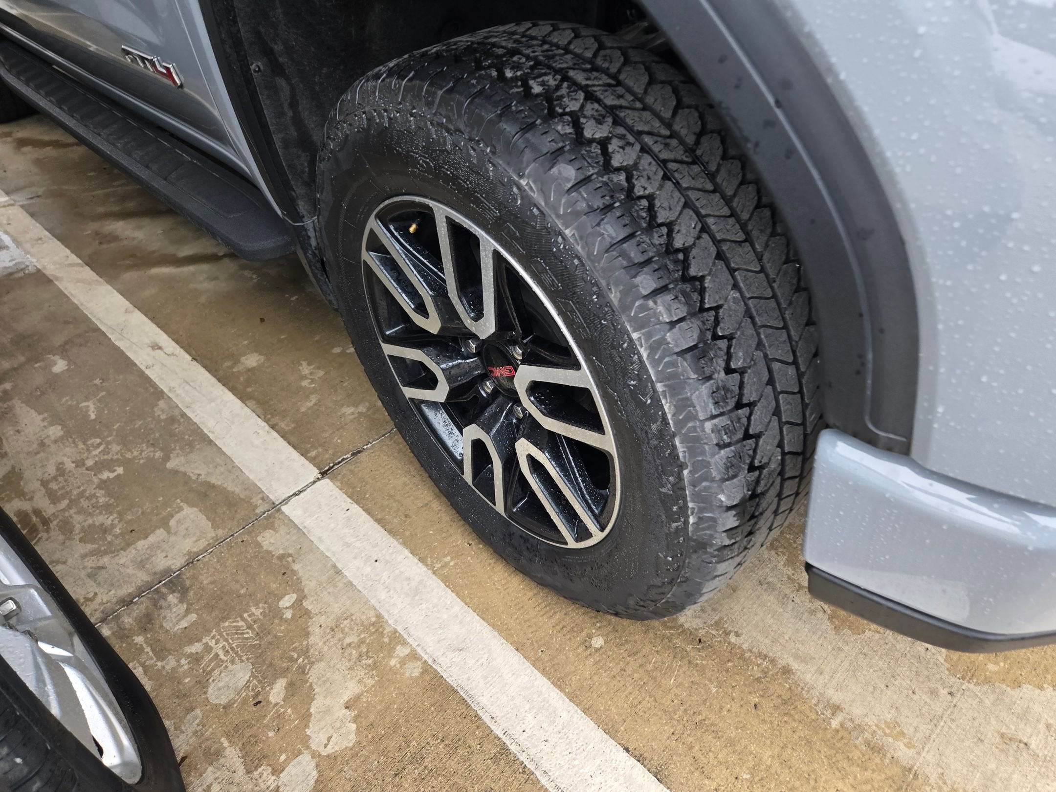 2024 GMC SIERRA 1500 AT4