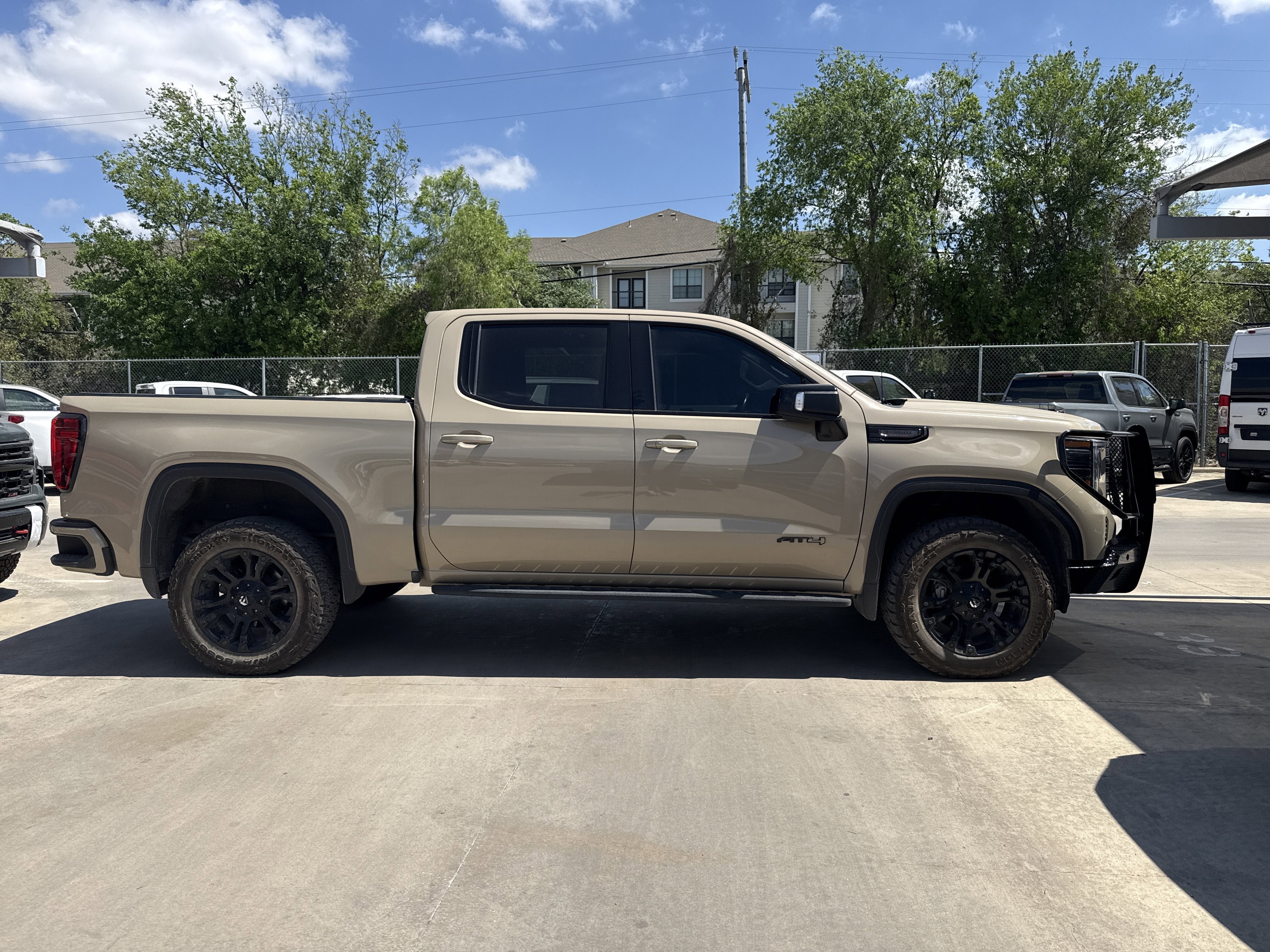 2022 GMC SIERRA 1500 AT4