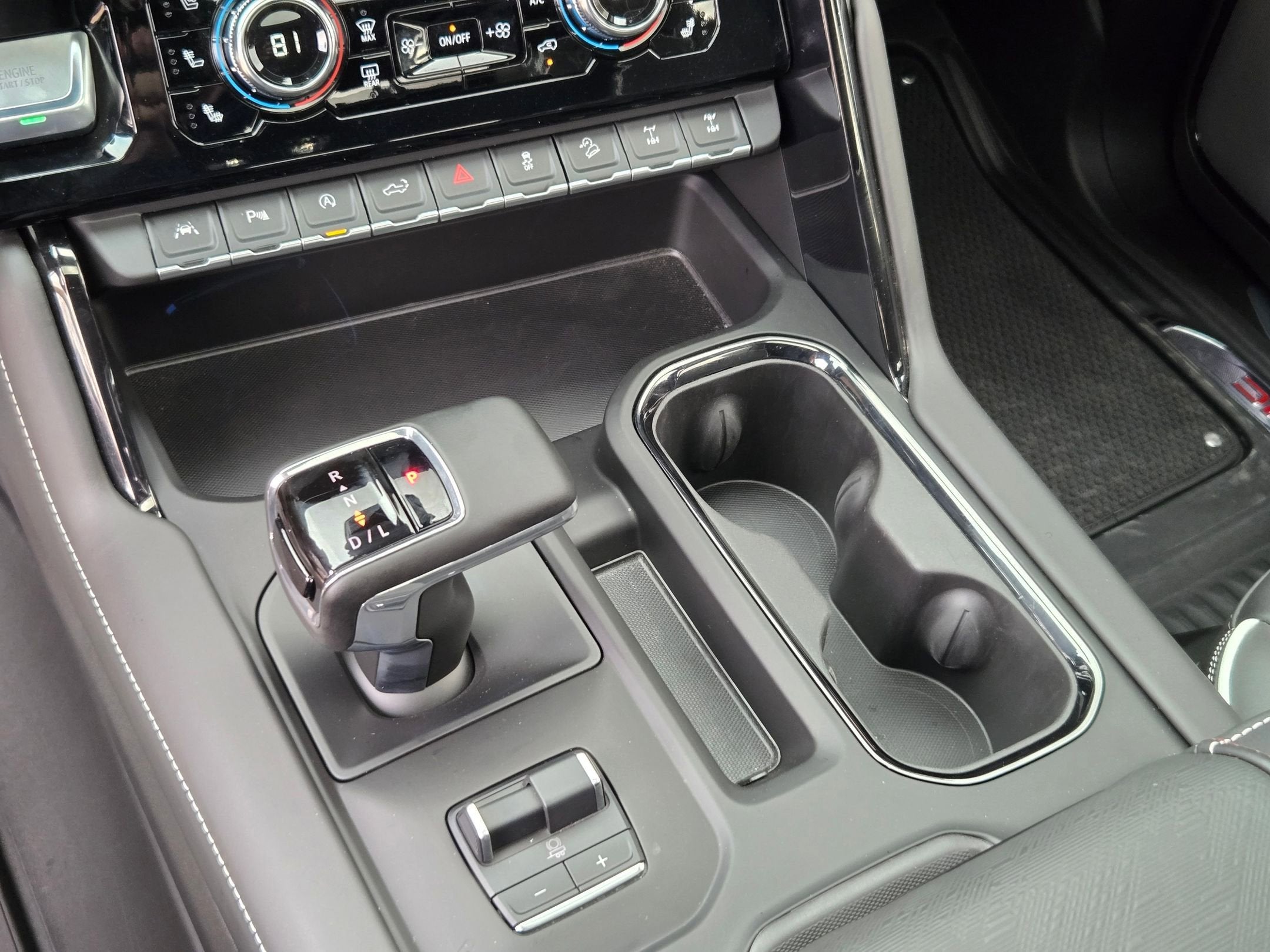 2025 GMC SIERRA 1500 AT4X