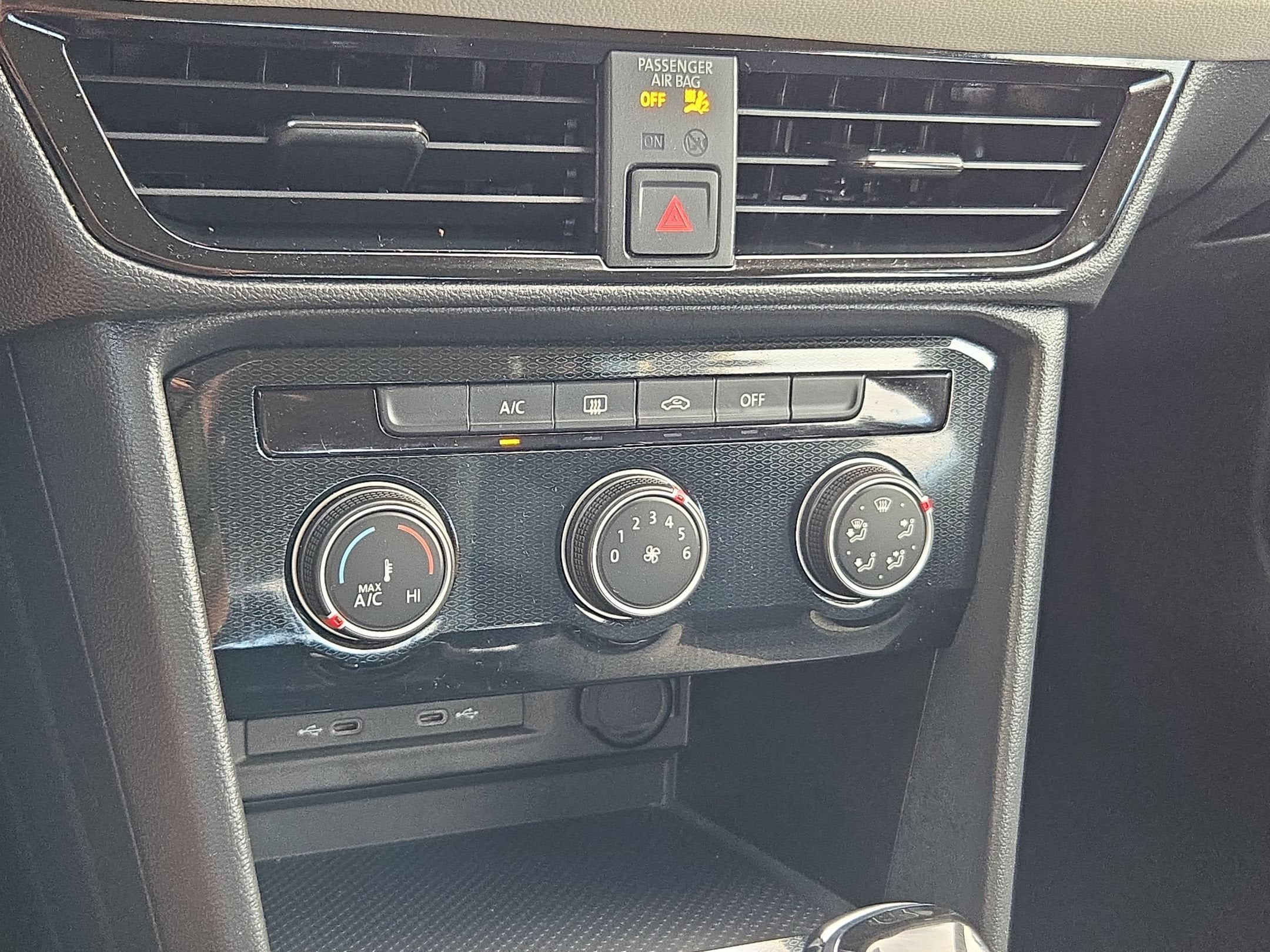 2025 Volkswagen TAOS S