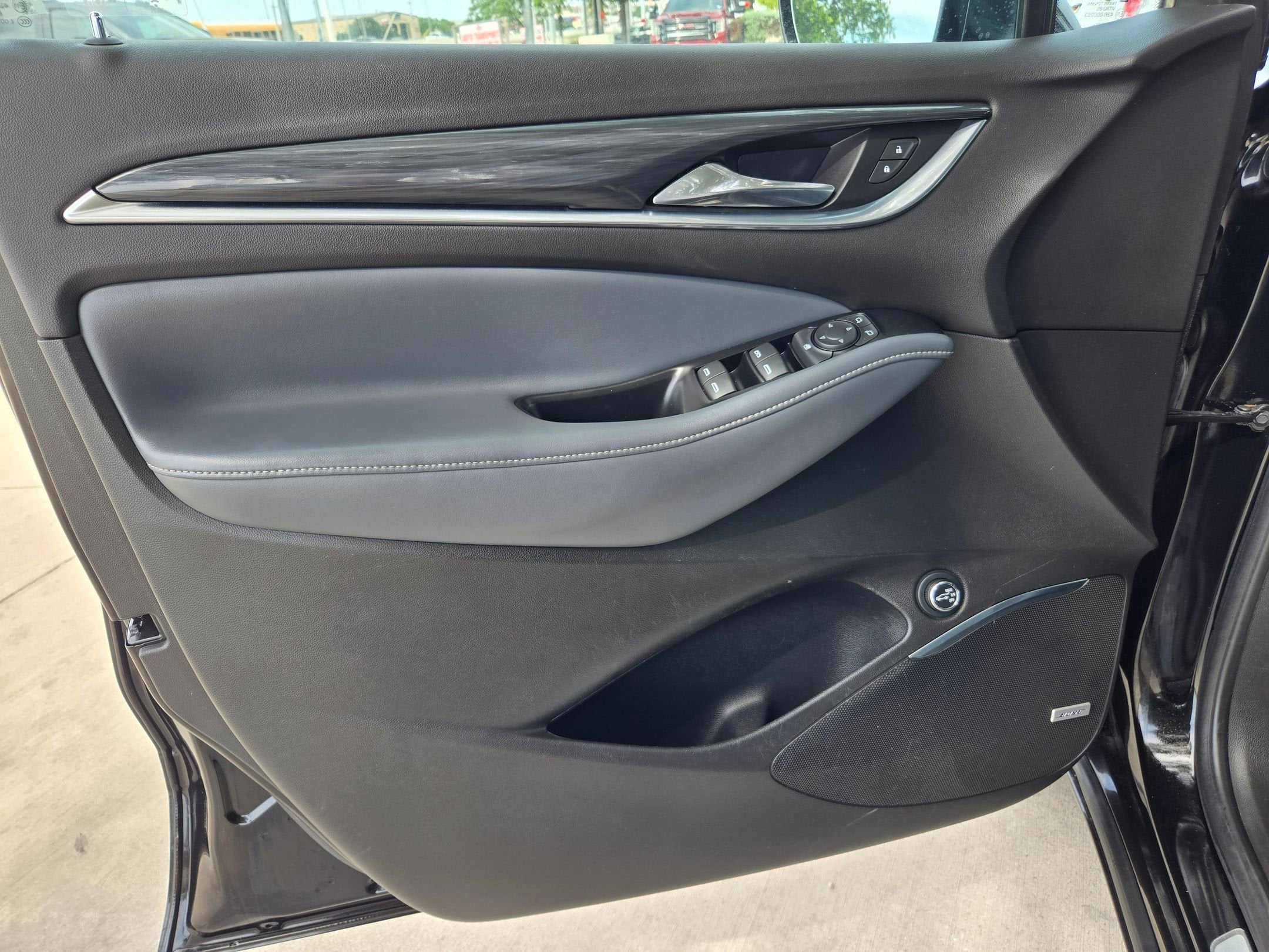 2024 Buick ENCLAVE LT
