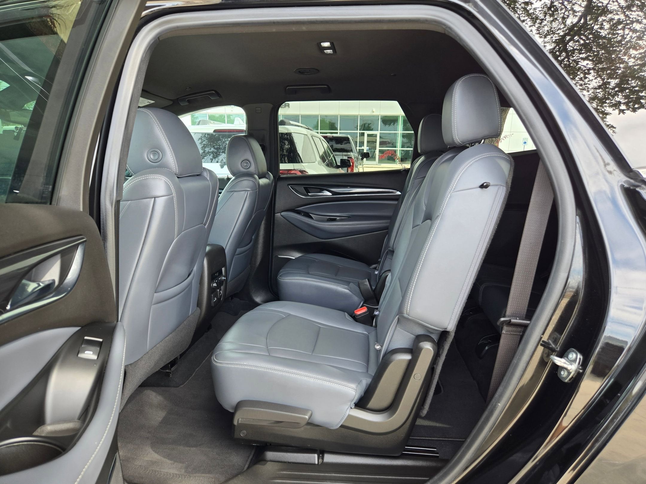 2024 Buick ENCLAVE LT