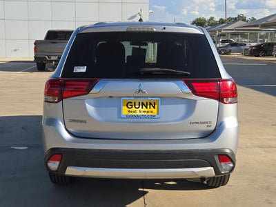 2016 Mitsubishi OUTLANDER SE SE