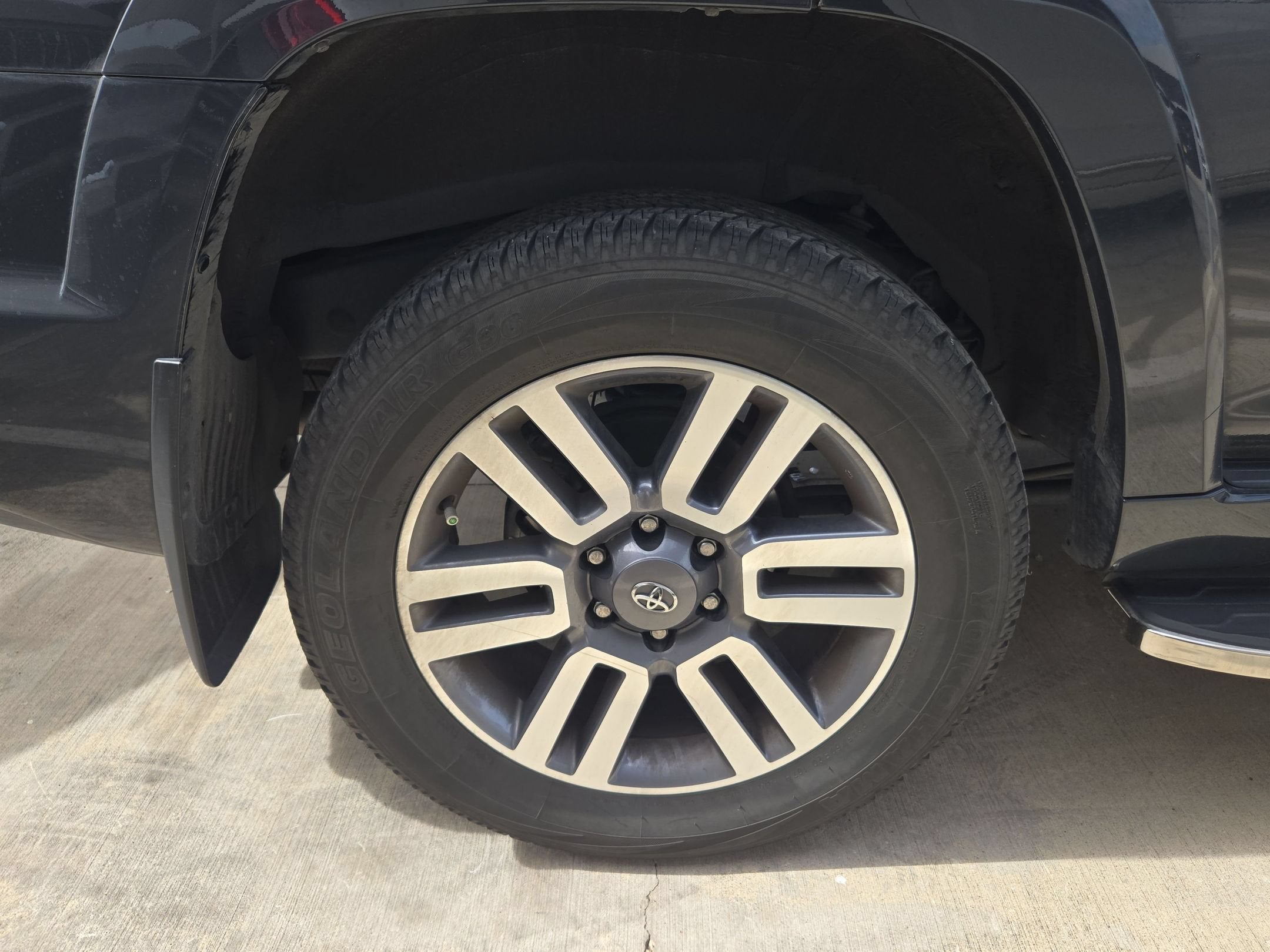 2024 Toyota 4RUNNER TRD SPORT