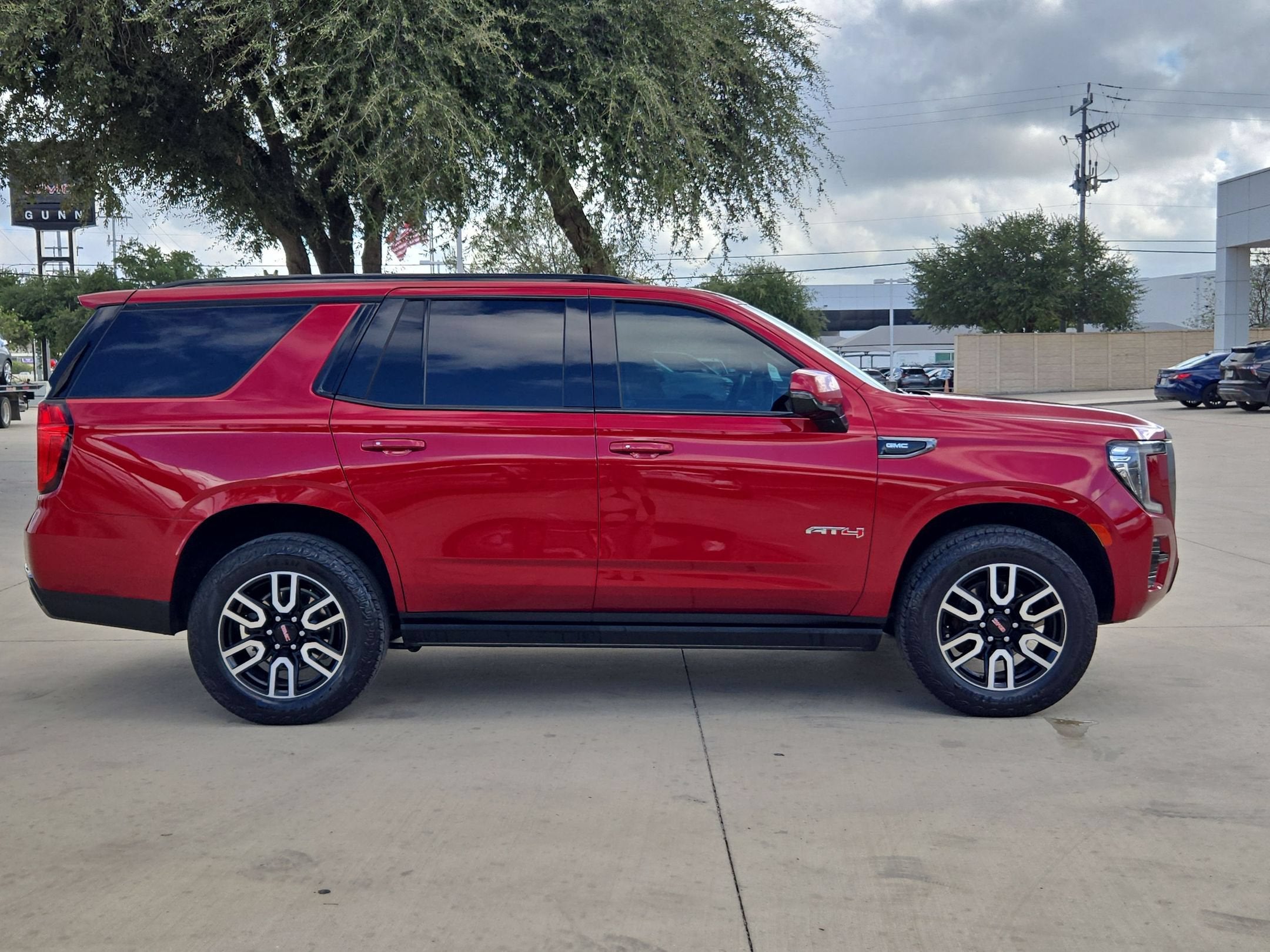 2023 GMC Yukon AT4