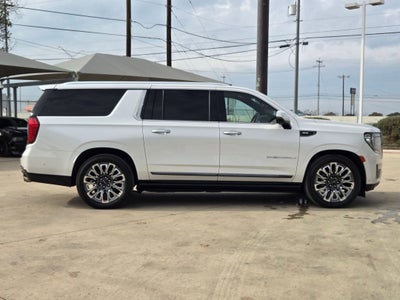 2023 GMC Yukon Denali Ultimate