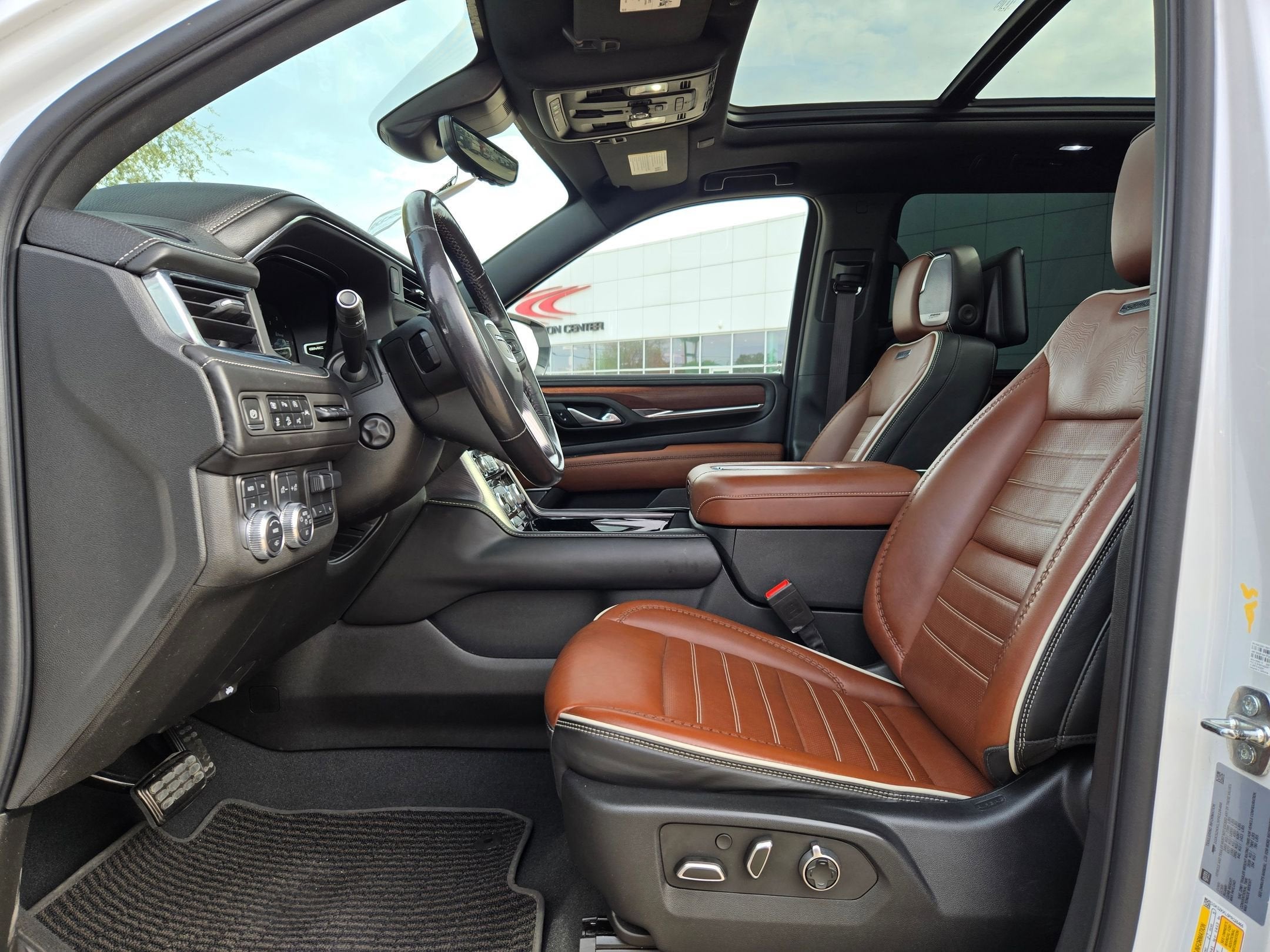 2023 GMC Yukon Denali Ultimate