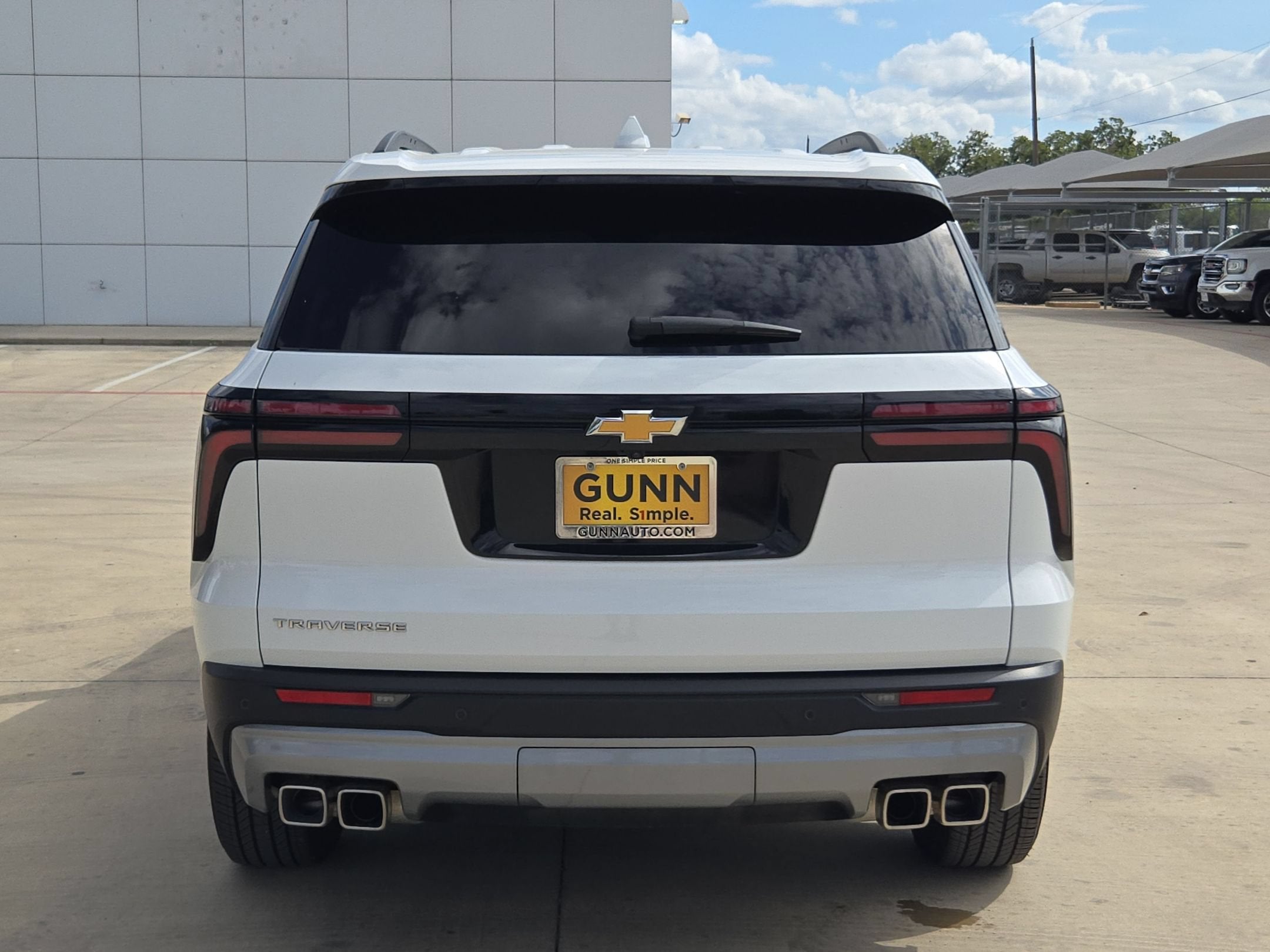 2026 Chevrolet Traverse FWD LT