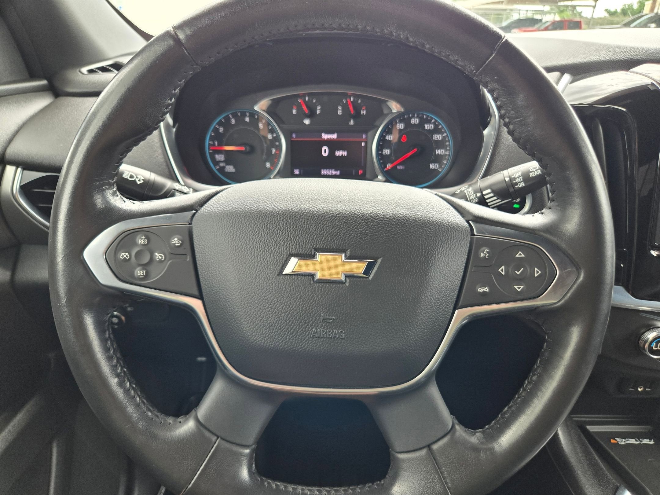 2022 Chevrolet Traverse LT Cloth