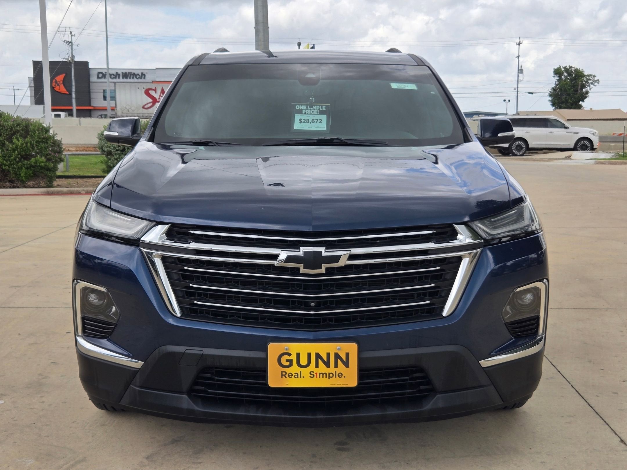 2022 Chevrolet Traverse LT Cloth