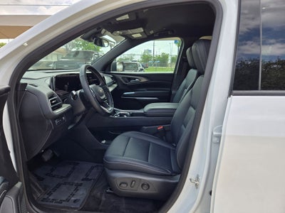 2025 Chevrolet Traverse FWD LT