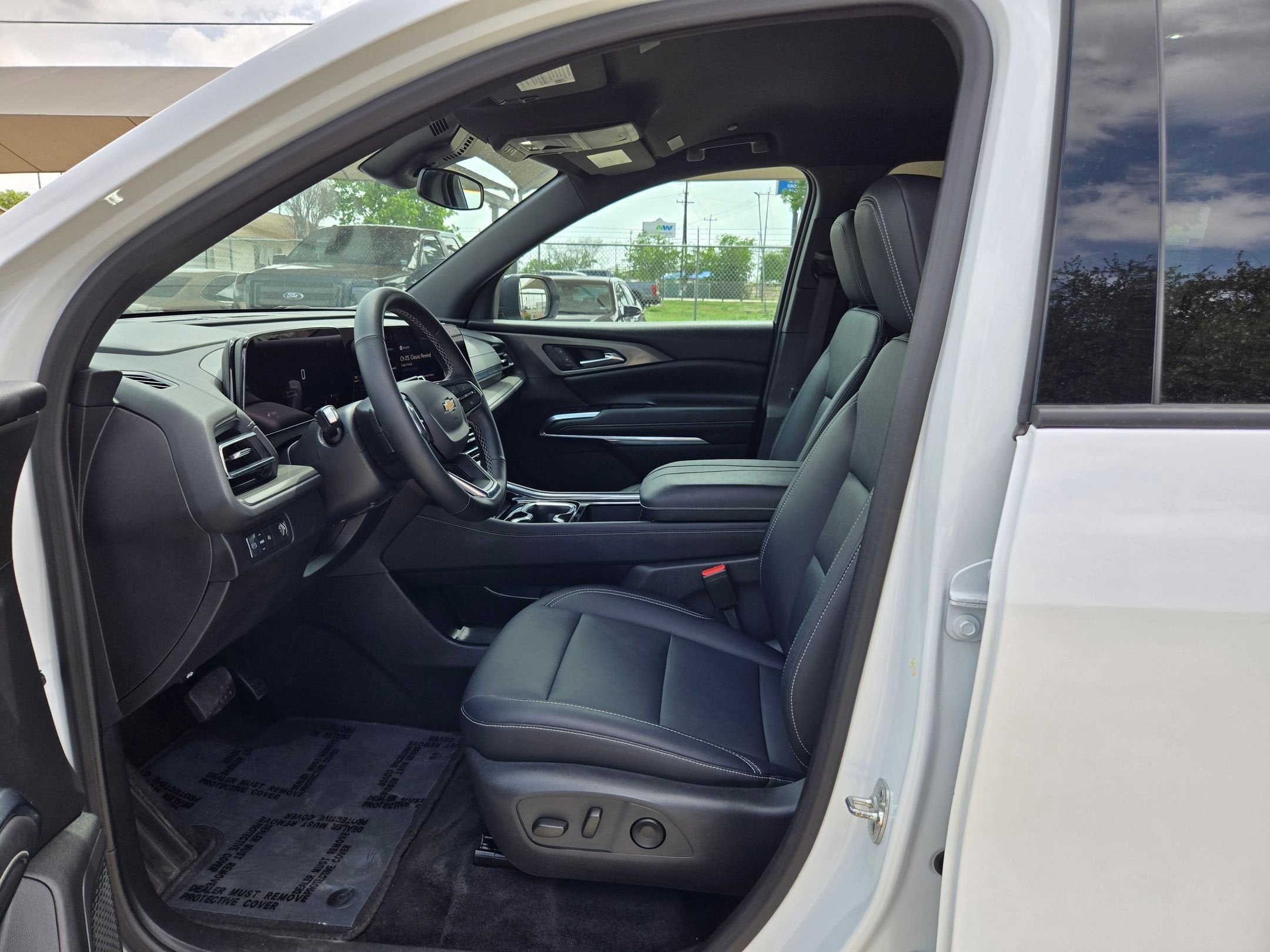 2025 Chevrolet Traverse FWD LT