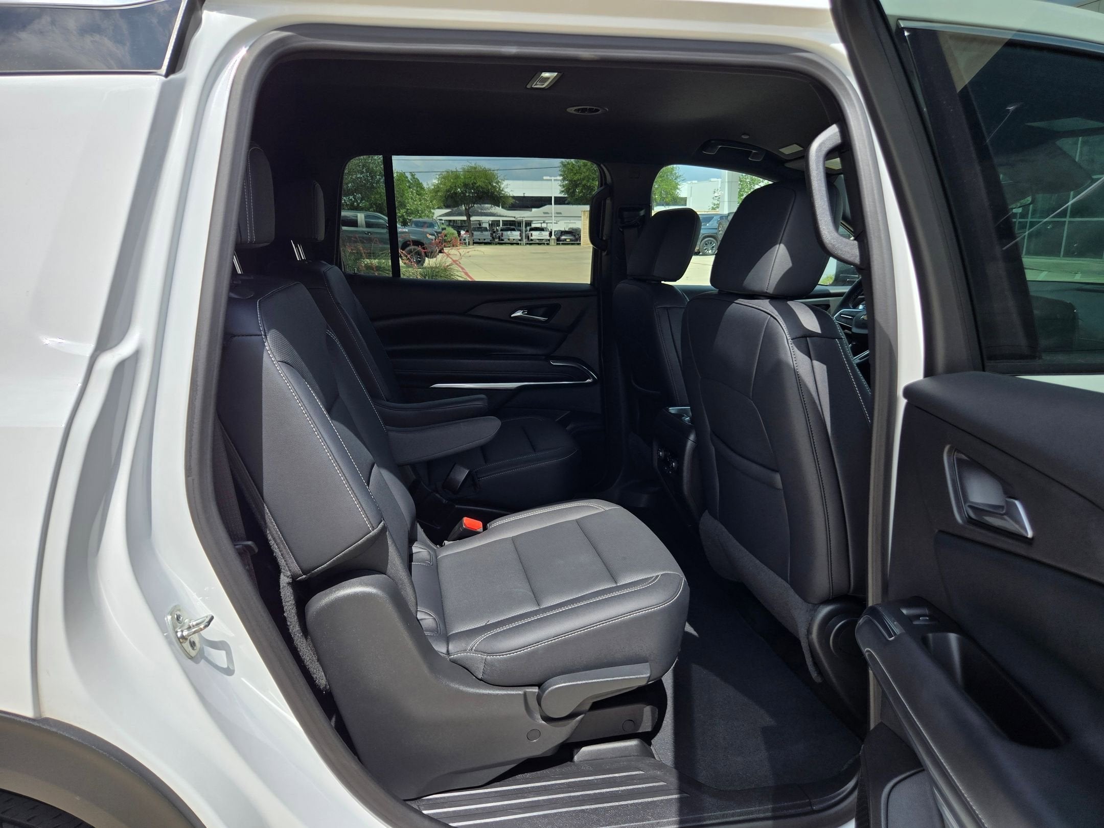 2025 Chevrolet Traverse FWD LT