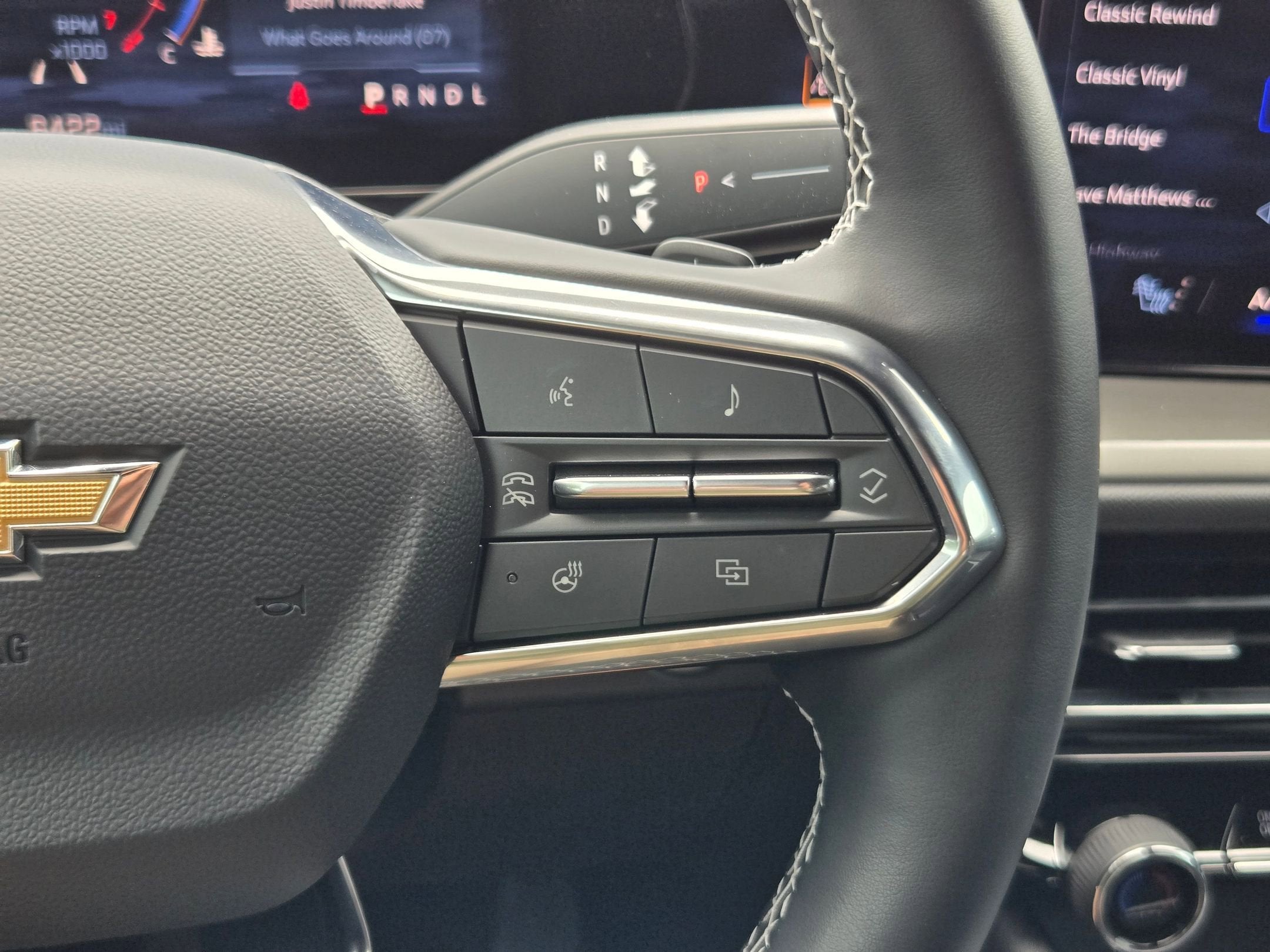 2025 Chevrolet Traverse AWD LT