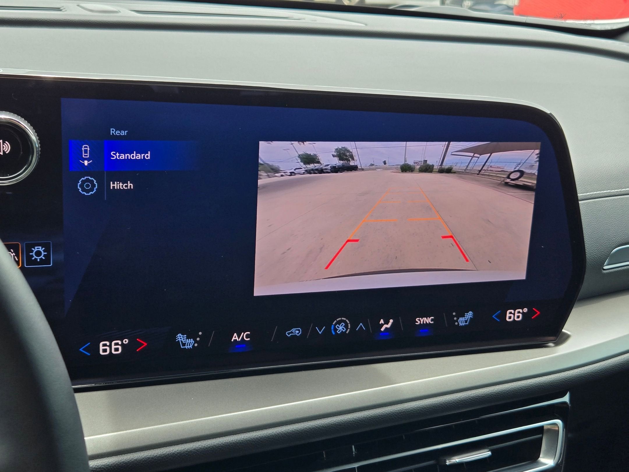 2025 Chevrolet Traverse AWD LT