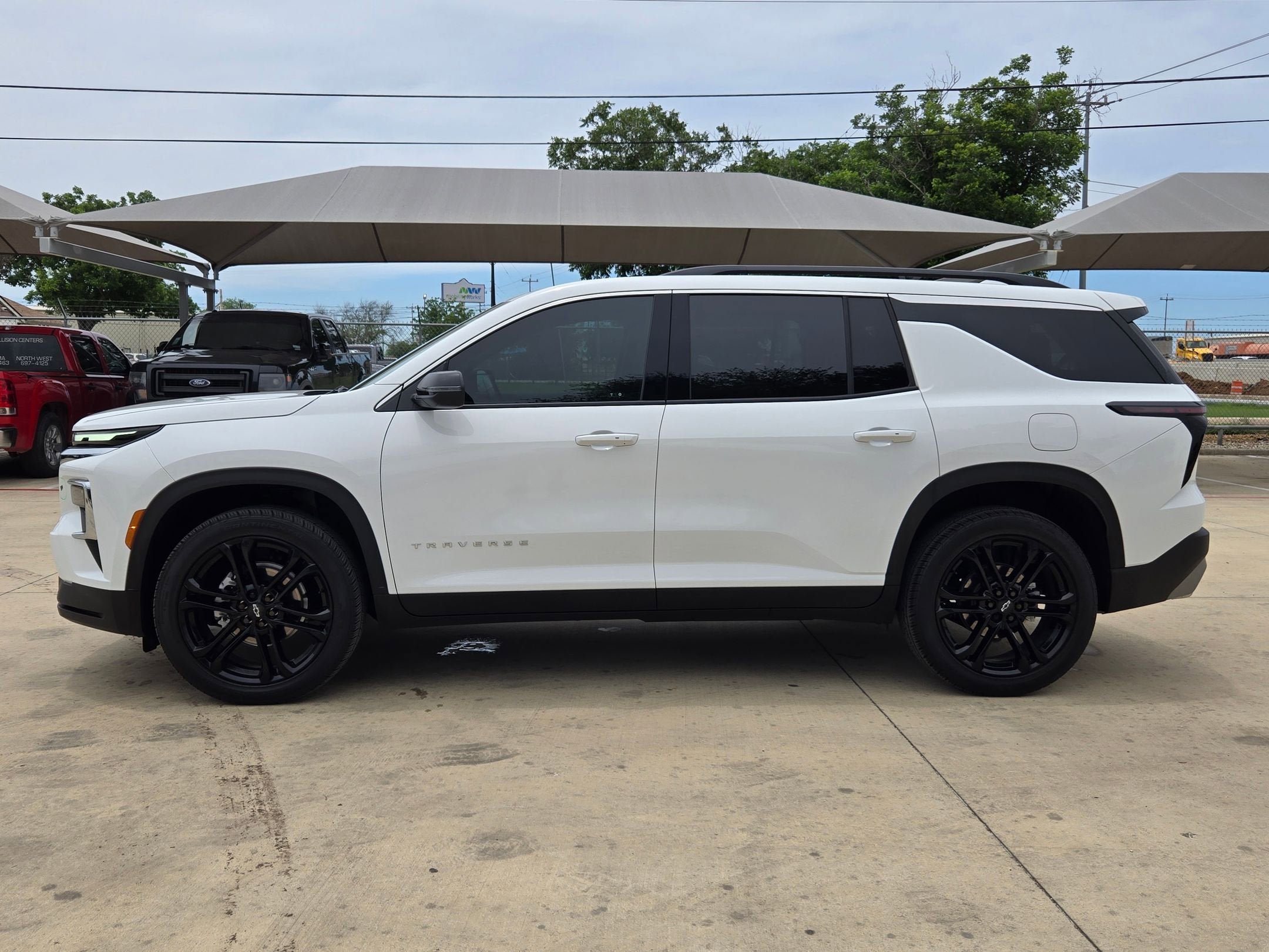 2025 Chevrolet Traverse AWD LT