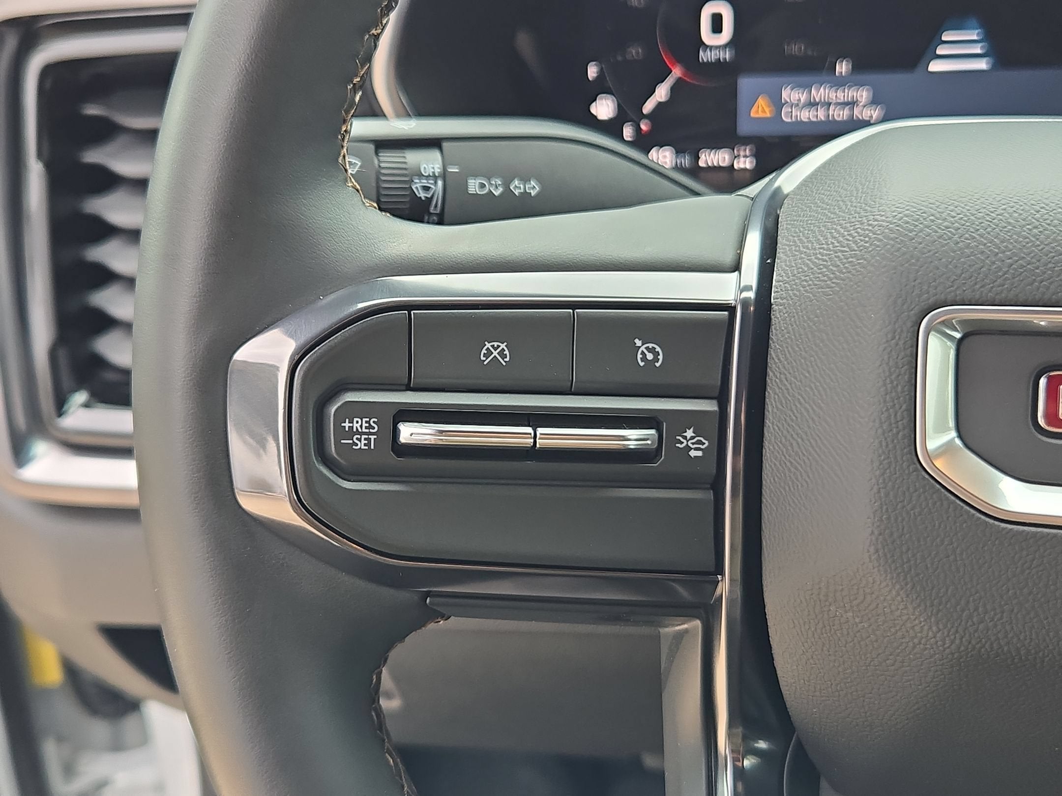 2025 GMC Canyon 4WD AT4
