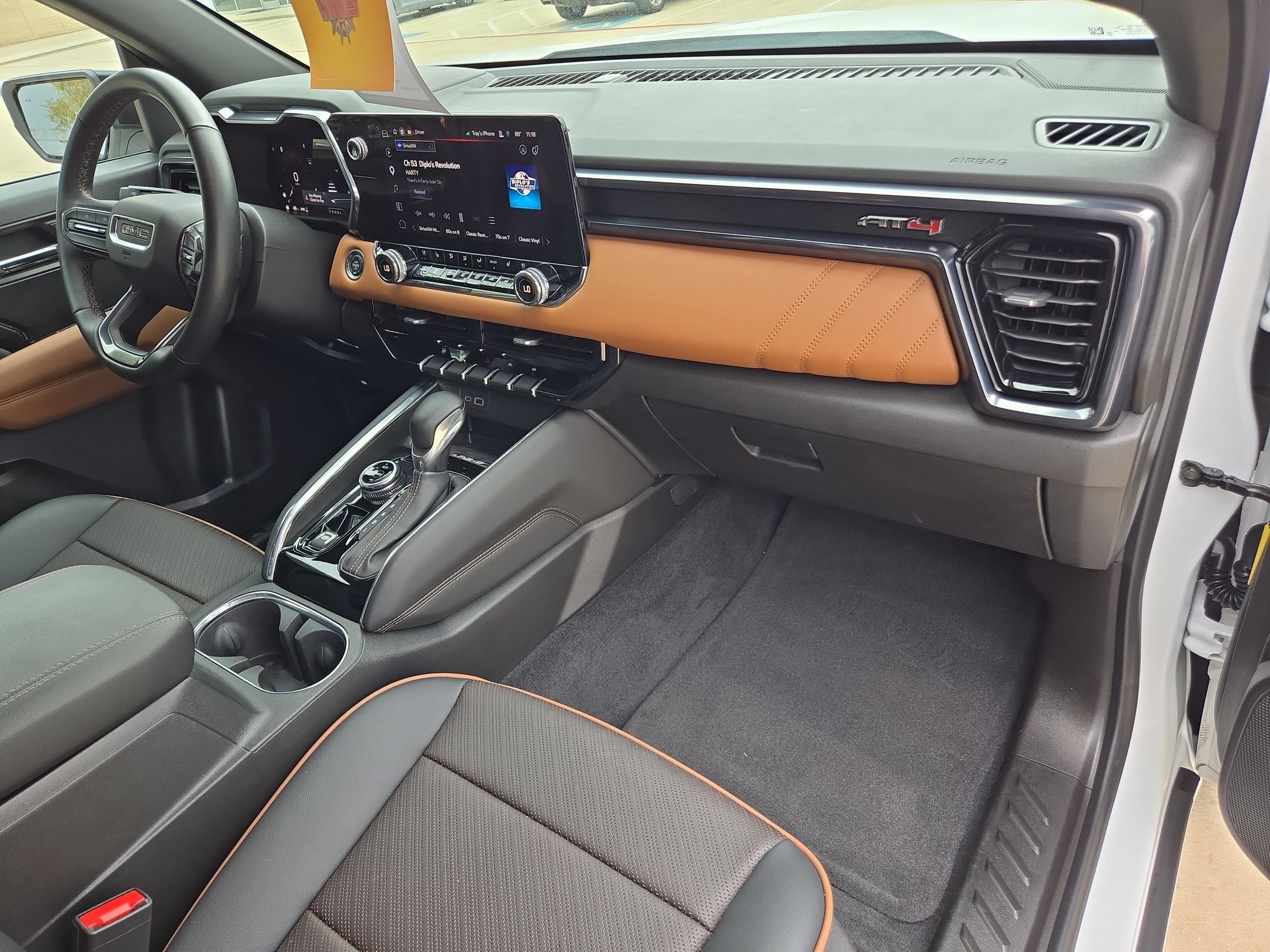 2025 GMC Canyon 4WD AT4