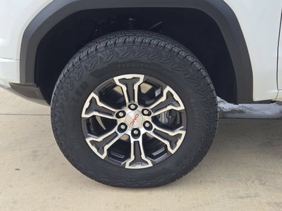 2025 GMC Canyon 4WD AT4