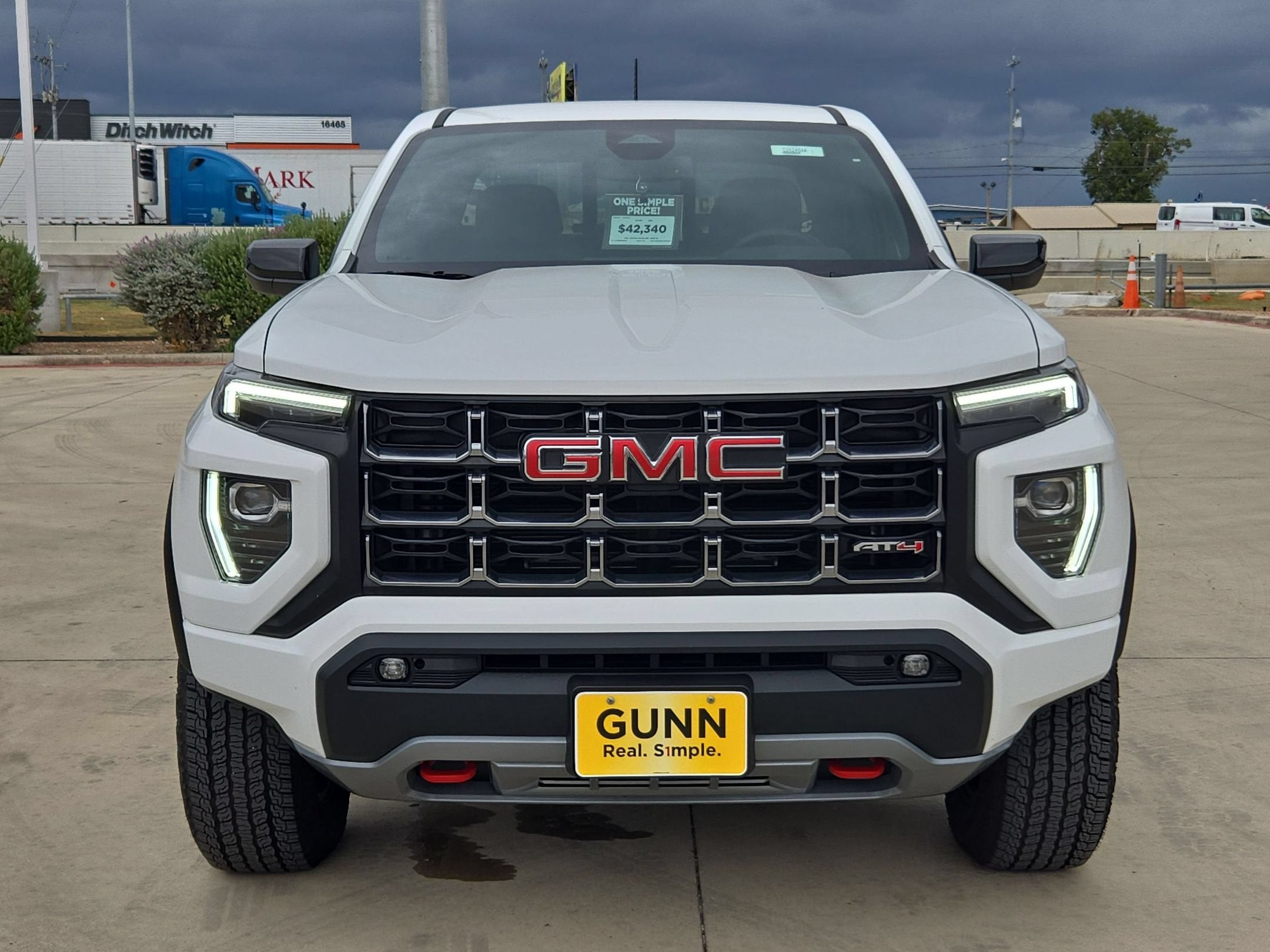 2025 GMC Canyon 4WD AT4