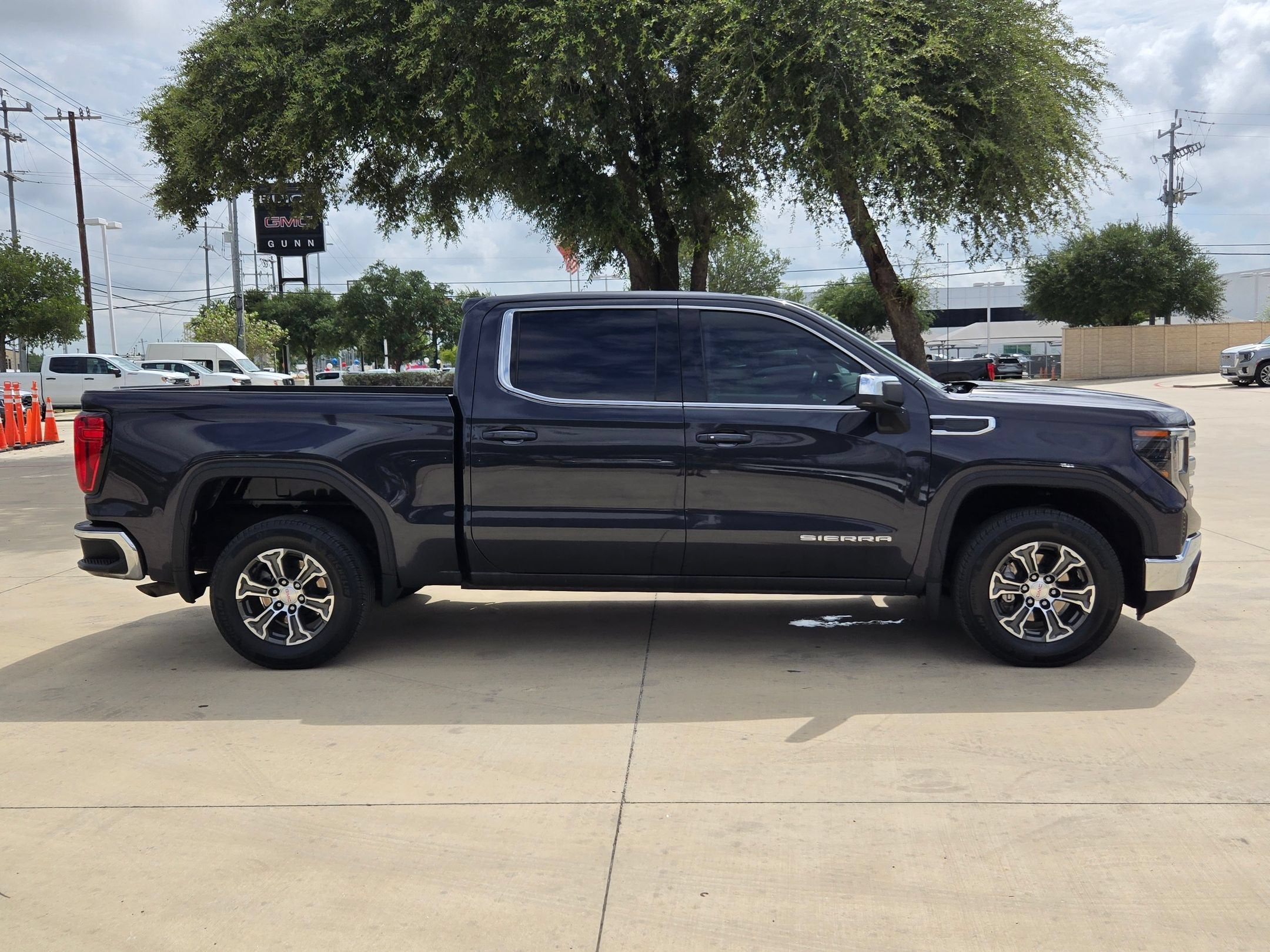 2023 GMC Sierra 1500 SLE