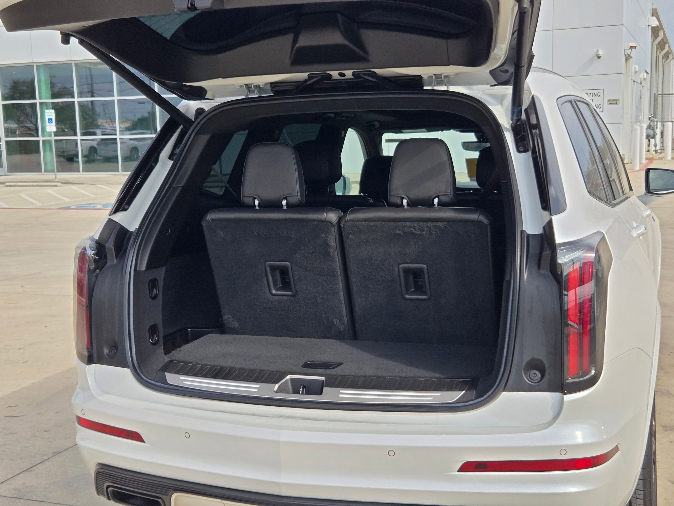 2023 Cadillac XT6 AWD Sport