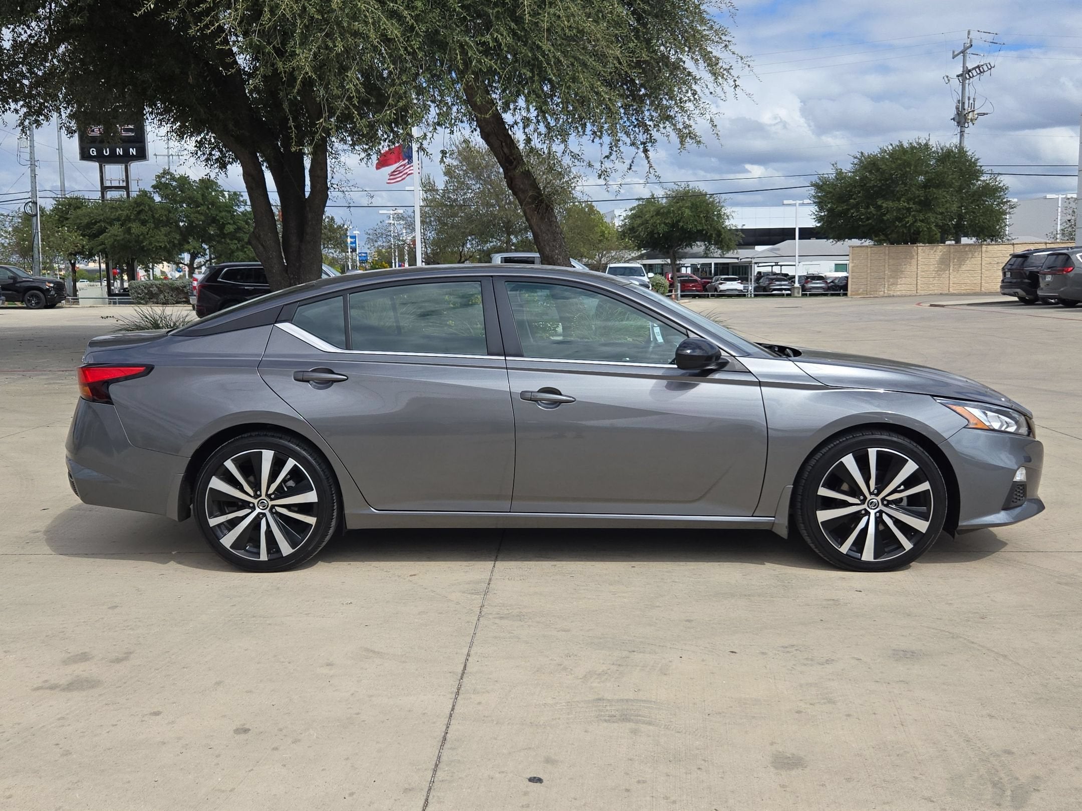 2022 Nissan Altima 2.5 SR