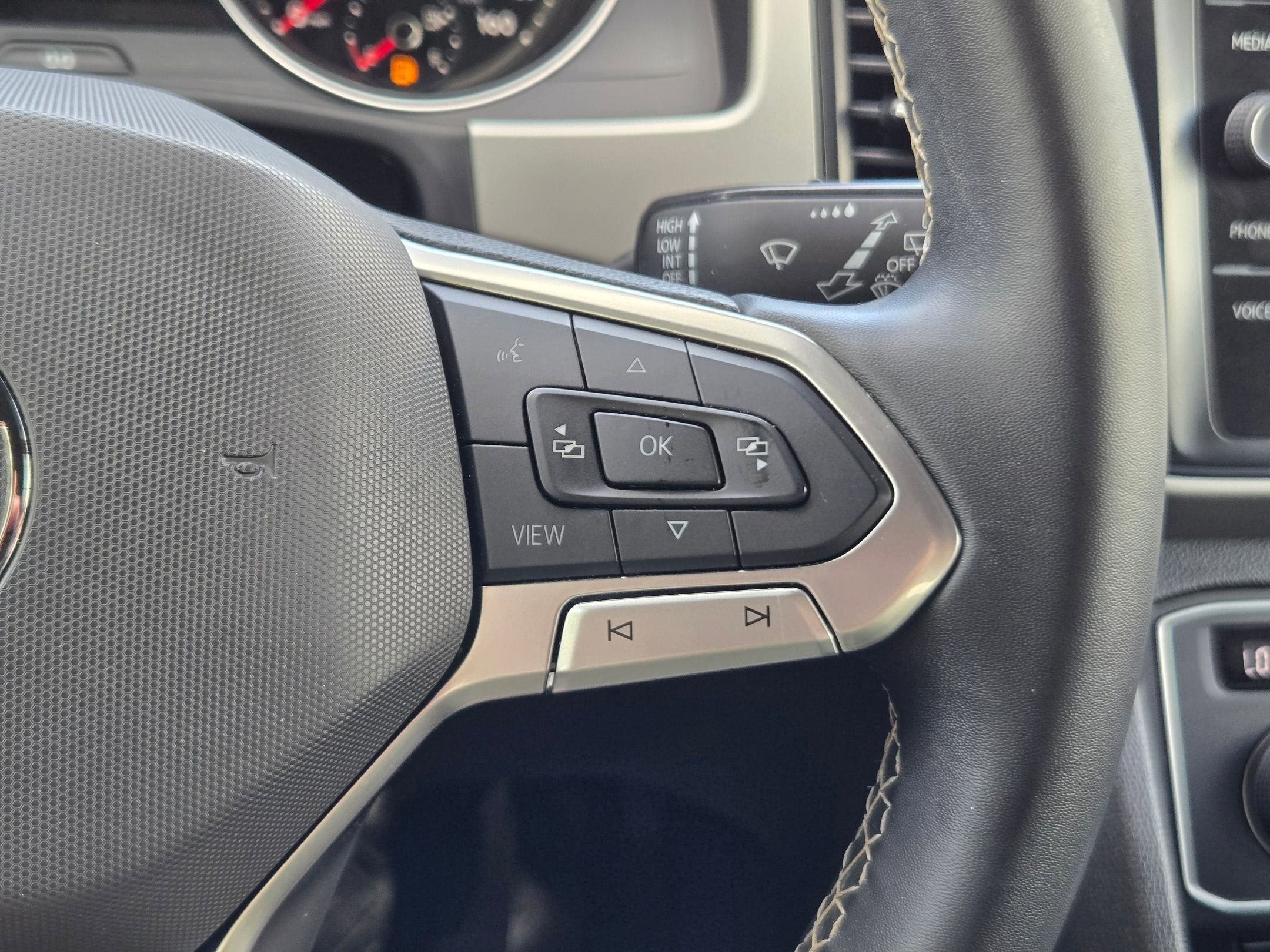 2021 Volkswagen Atlas Cross Sport 2.0T SE